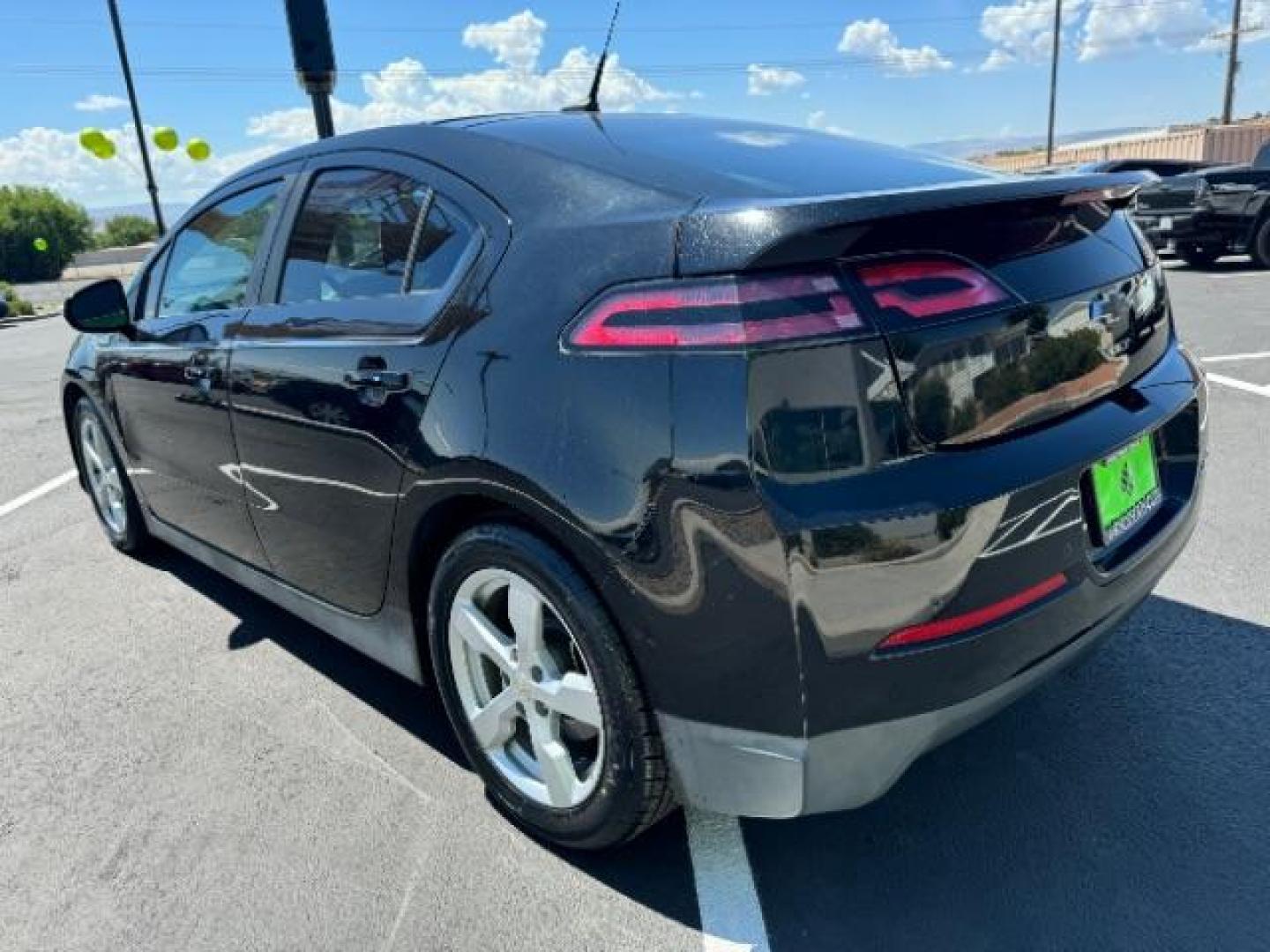 2014 Black /Black Interior Chevrolet Volt Standard w/ LEP (1G1RE6E4XEU) with an 1.4L L4 DOHC 16V PLUG-IN HYBRID engine, Continuously Variable Transmission transmission, located at 1865 East Red Hills Pkwy, St. George, 84770, (435) 628-0023, 37.120850, -113.543640 - ***This vehicle qualifies for the EV/Hybrid tax rebate of up to $4,000*** We are setup with the IRS to recieve direct payments within 72 hours. We file the rebate online with IRS and can credit it to your down payment, reduce the sales price OR give you cashback!! These cars will not last and can o - Photo#4