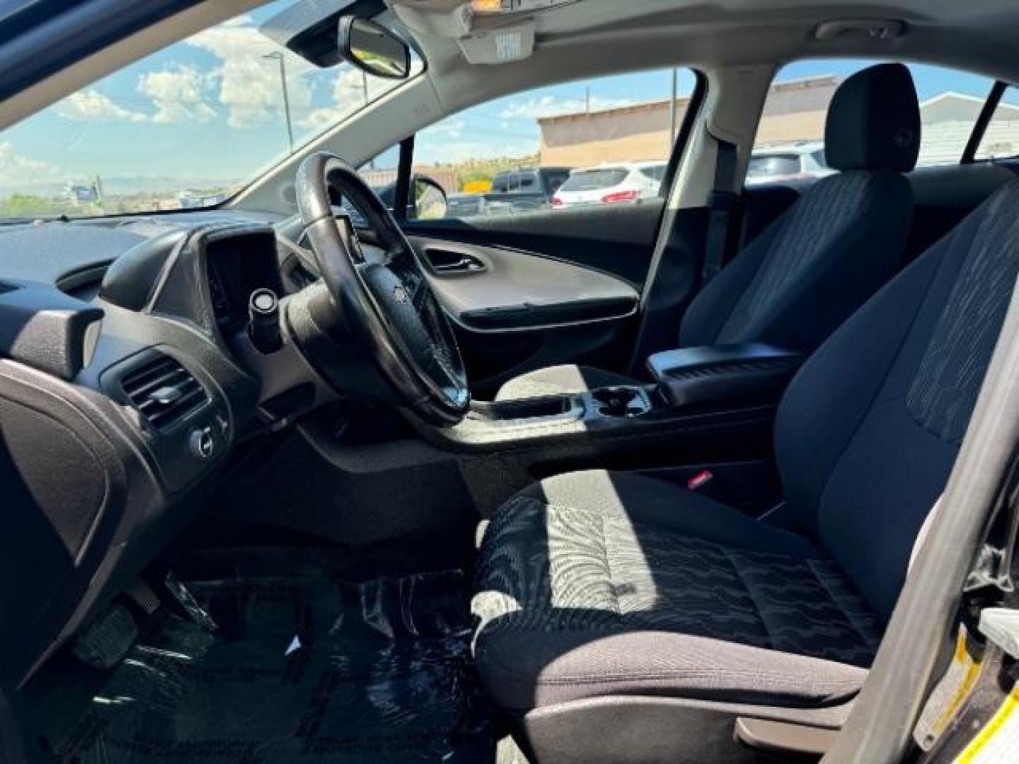 2014 Black /Black Interior Chevrolet Volt Standard w/ LEP (1G1RE6E4XEU) with an 1.4L L4 DOHC 16V PLUG-IN HYBRID engine, Continuously Variable Transmission transmission, located at 1865 East Red Hills Pkwy, St. George, 84770, (435) 628-0023, 37.120850, -113.543640 - ***This vehicle qualifies for the EV/Hybrid tax rebate of up to $4,000*** We are setup with the IRS to recieve direct payments within 72 hours. We file the rebate online with IRS and can credit it to your down payment, reduce the sales price OR give you cashback!! These cars will not last and can o - Photo#14