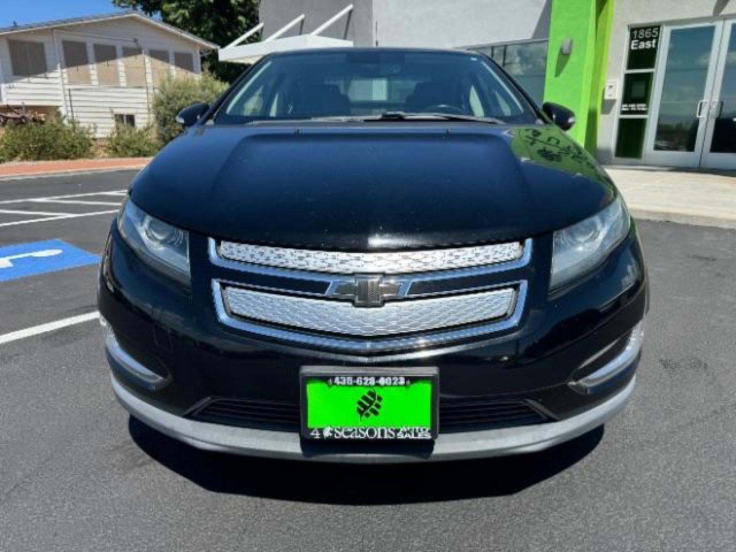 2014 Black /Black Interior Chevrolet Volt Standard w/ LEP (1G1RE6E4XEU) with an 1.4L L4 DOHC 16V PLUG-IN HYBRID engine, Continuously Variable Transmission transmission, located at 1865 East Red Hills Pkwy, St. George, 84770, (435) 628-0023, 37.120850, -113.543640 - ***This vehicle qualifies for the EV/Hybrid tax rebate of up to $4,000*** We are setup with the IRS to recieve direct payments within 72 hours. We file the rebate online with IRS and can credit it to your down payment, reduce the sales price OR give you cashback!! These cars will not last and can o - Photo#1