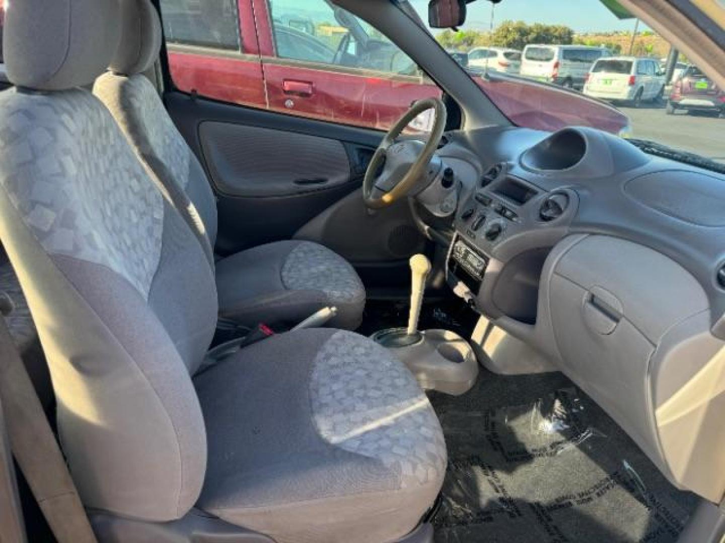 2000 Satin Gold Metallic /Tan Cloth Interior Toyota Echo 2-Door (JTDAT1234Y0) with an 1.5L L4 DOHC 16V engine, Automatic transmission, located at 1865 East Red Hills Pkwy, St. George, 84770, (435) 628-0023, 37.120850, -113.543640 - Photo#12