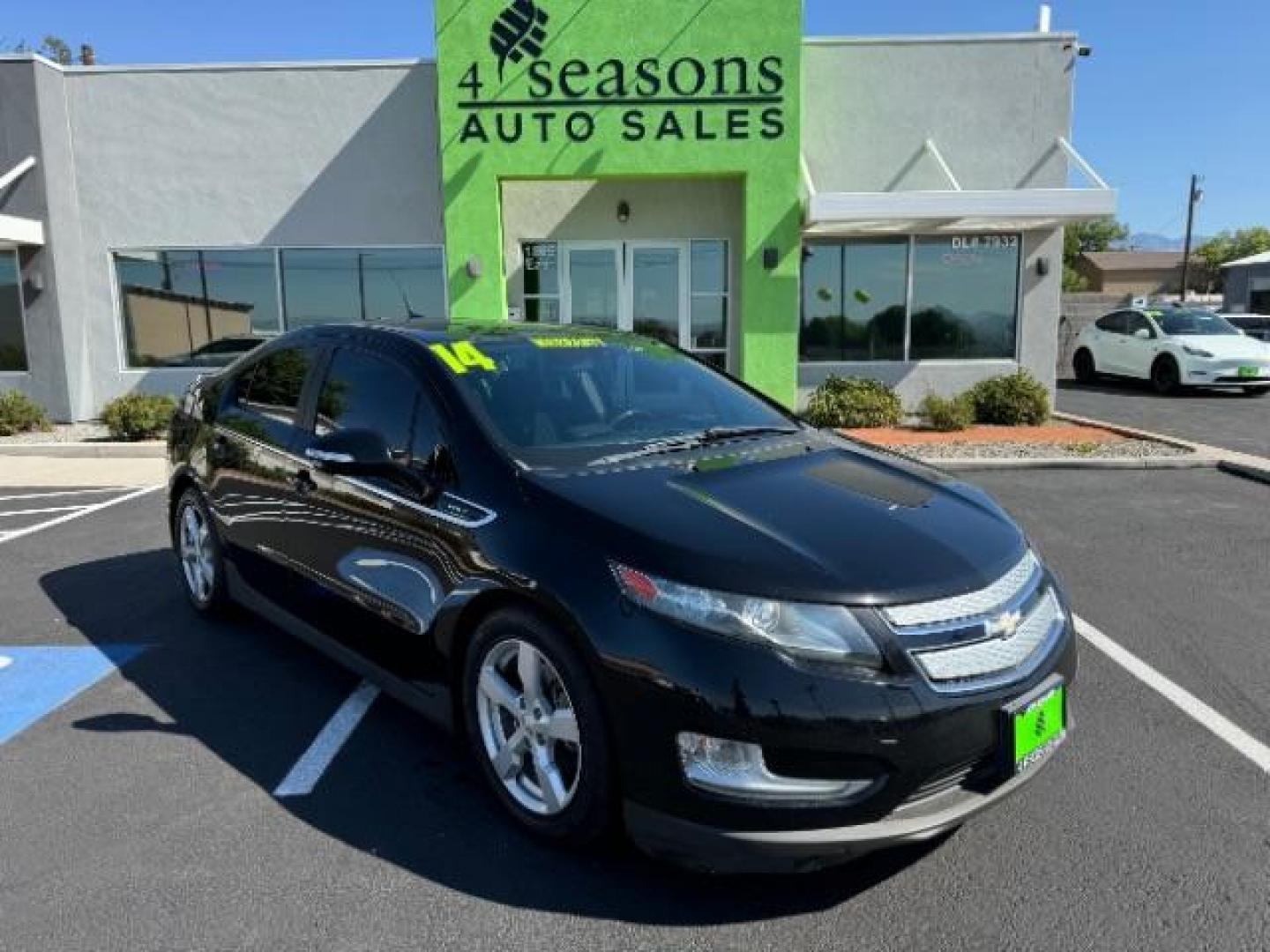 2014 Black /Black Interior Chevrolet Volt Standard w/ LEP (1G1RE6E42EU) with an 1.4L L4 DOHC 16V PLUG-IN HYBRID engine, Continuously Variable Transmission transmission, located at 1865 East Red Hills Pkwy, St. George, 84770, (435) 628-0023, 37.120850, -113.543640 - Photo#0