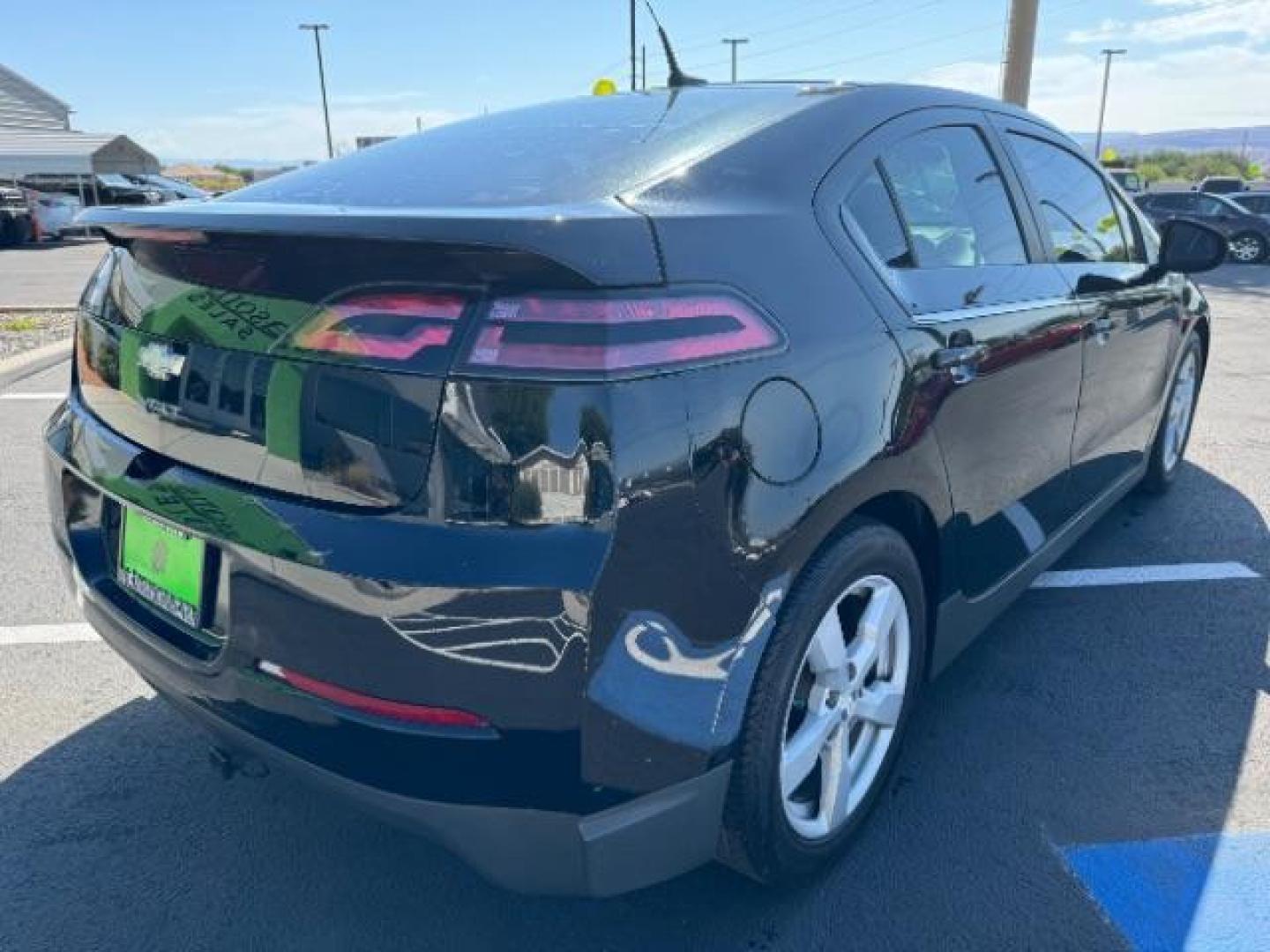 2014 Black /Black Interior Chevrolet Volt Standard w/ LEP (1G1RE6E42EU) with an 1.4L L4 DOHC 16V PLUG-IN HYBRID engine, Continuously Variable Transmission transmission, located at 1865 East Red Hills Pkwy, St. George, 84770, (435) 628-0023, 37.120850, -113.543640 - Photo#6