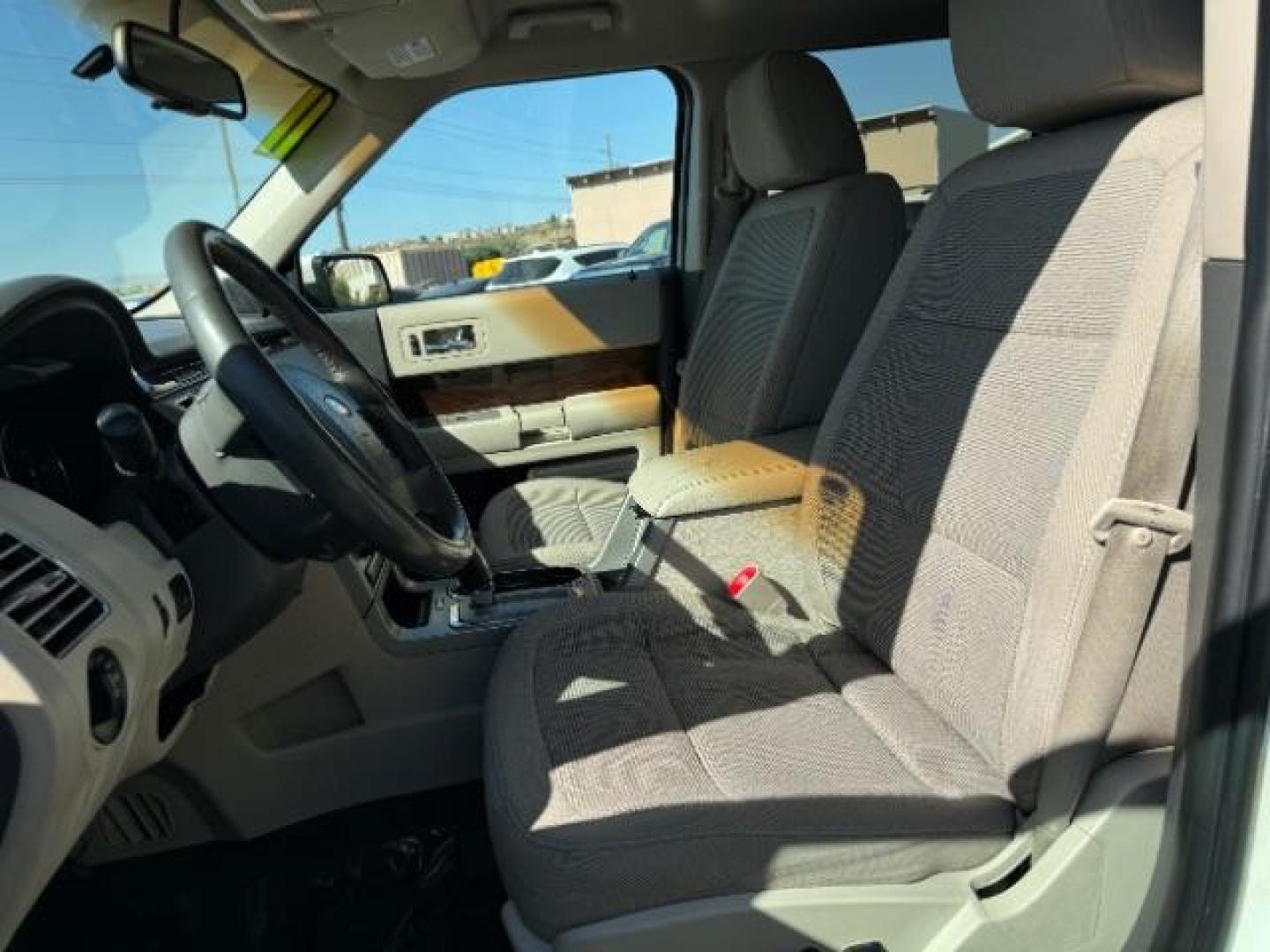 2011 White Suede /Tan Cloth Interior Ford Flex SEL FWD (2FMGK5CC0BB) with an 3.5L V6 DOHC 24V engine, 6-Speed Automatic Overdrive transmission, located at 1865 East Red Hills Pkwy, St. George, 84770, (435) 628-0023, 37.120850, -113.543640 - We specialize in helping ALL people get the best financing available. No matter your credit score, good, bad or none we can get you an amazing rate. Had a bankruptcy, divorce, or repossessions? We give you the green light to get your credit back on the road. Low down and affordable payments that fit - Photo#14