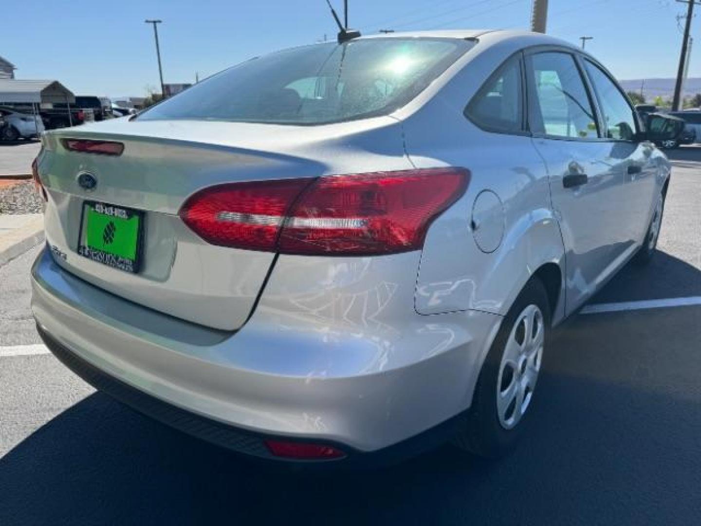 2015 Ingot Silver Metallic /Charcoal Black Insert w/Warm Steel Surround, cloth Ford Focus S Sedan (1FADP3E23FL) with an 2.0L L4 DOHC 16V engine, 5-Speed Manual transmission, located at 1865 East Red Hills Pkwy, St. George, 84770, (435) 628-0023, 37.120850, -113.543640 - We specialize in helping ALL people get the best financing available. No matter your credit score, good, bad or none we can get you an amazing rate. Had a bankruptcy, divorce, or repossessions? We give you the green light to get your credit back on the road. Low down and affordable payments that fit - Photo#6