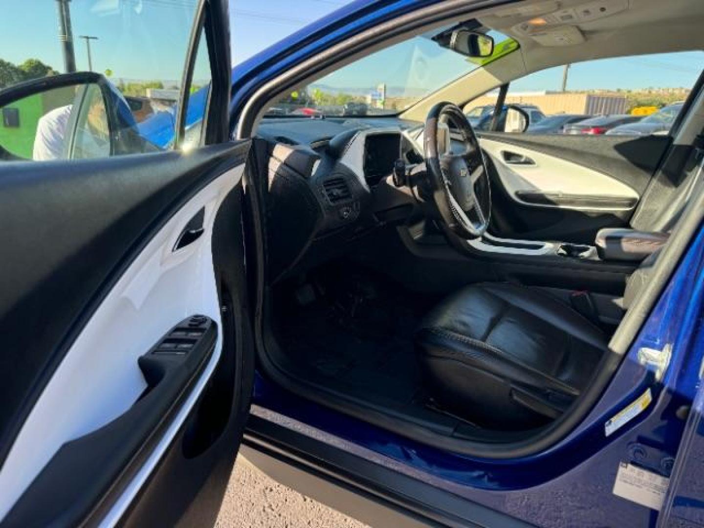 2012 Blue Topaz Metallic /Jet Black and Ceramic White Leather Interior Chevrolet Volt Premium (1G1RB6E44CU) with an 1.4L L4 DOHC 16V PLUG-IN HYBRID engine, Continuously Variable Transmission transmission, located at 940 North Main Street, Cedar City, UT, 84720, (435) 628-0023, 37.692936, -113.061897 - ***This vehicle qualifies for the EV/Hybrid tax rebate of up to $4,000*** We are setup with the IRS to recieve direct payments within 72 hours. We file the rebate online with IRS and can credit it to your down payment, reduce the sales price OR give you cashback!! These cars will not last and can o - Photo#12