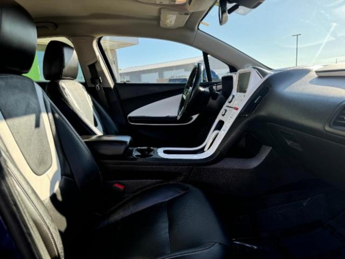 2012 Blue Topaz Metallic /Jet Black and Ceramic White Leather Interior Chevrolet Volt Premium (1G1RB6E44CU) with an 1.4L L4 DOHC 16V PLUG-IN HYBRID engine, Continuously Variable Transmission transmission, located at 940 North Main Street, Cedar City, UT, 84720, (435) 628-0023, 37.692936, -113.061897 - ***This vehicle qualifies for the EV/Hybrid tax rebate of up to $4,000*** We are setup with the IRS to recieve direct payments within 72 hours. We file the rebate online with IRS and can credit it to your down payment, reduce the sales price OR give you cashback!! These cars will not last and can o - Photo#28