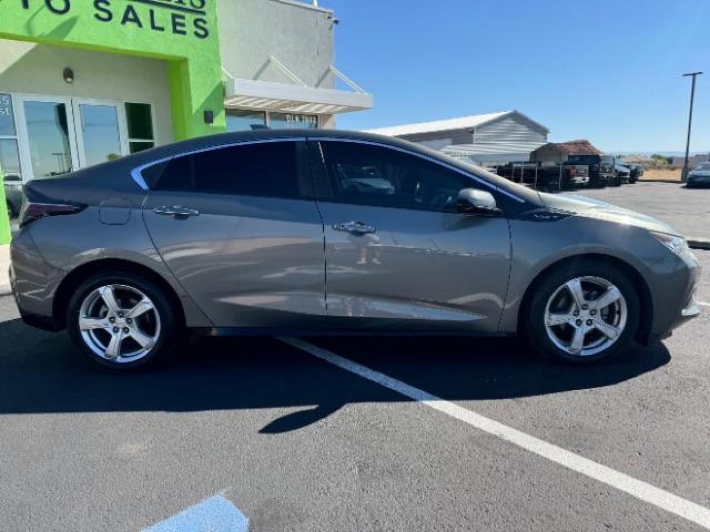 2017 Heather Gray Metallic Chevrolet Volt LT (1G1RC6S56HU) with an 1.5L L4 DOHC 16V PLUG-IN HYBRID engine, Continuously Variable Transmission transmission, located at 1865 East Red Hills Pkwy, St. George, 84770, (435) 628-0023, 37.120850, -113.543640 - Photo#7