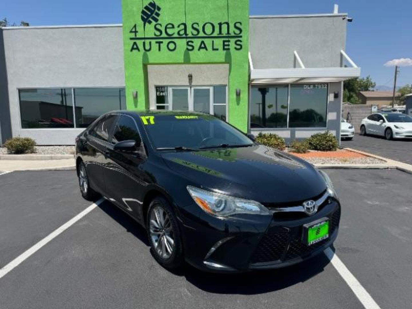 2017 Black /Black/Ash, leatherette/cloth Toyota Camry SE (4T1BF1FK3HU) with an 2.5L L4 DOHC 16V engine, 6-Speed Automatic transmission, located at 1865 East Red Hills Pkwy, St. George, 84770, (435) 628-0023, 37.120850, -113.543640 - Photo#0