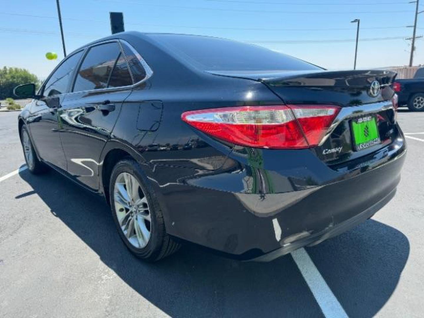 2017 Black /Black/Ash, leatherette/cloth Toyota Camry SE (4T1BF1FK3HU) with an 2.5L L4 DOHC 16V engine, 6-Speed Automatic transmission, located at 1865 East Red Hills Pkwy, St. George, 84770, (435) 628-0023, 37.120850, -113.543640 - We specialize in helping ALL people get the best financing available. No matter your credit score, good, bad or none we can get you an amazing rate. Had a bankruptcy, divorce, or repossessions? We give you the green light to get your credit back on the road. Low down and affordable payments that fit - Photo#4