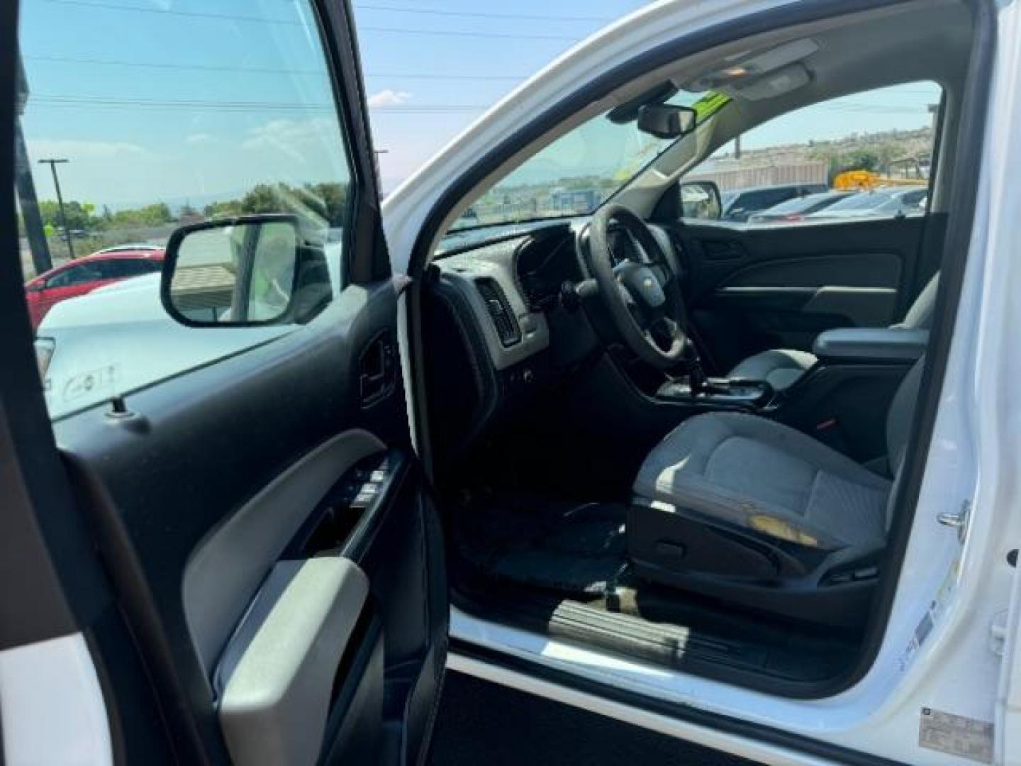 2016 Summit White /Jet Black, cloth Chevrolet Colorado LT Crew Cab 2WD Short Box (1GCGSBEA6G1) with an 2.5L L4 DOHC 16V GAS engine, 6-Speed Automatic transmission, located at 1865 East Red Hills Pkwy, St. George, 84770, (435) 628-0023, 37.120850, -113.543640 - We specialize in helping ALL people get the best financing available. No matter your credit score, good, bad or none we can get you an amazing rate. Had a bankruptcy, divorce, or repossessions? We give you the green light to get your credit back on the road. Low down and affordable payments that fit - Photo#12