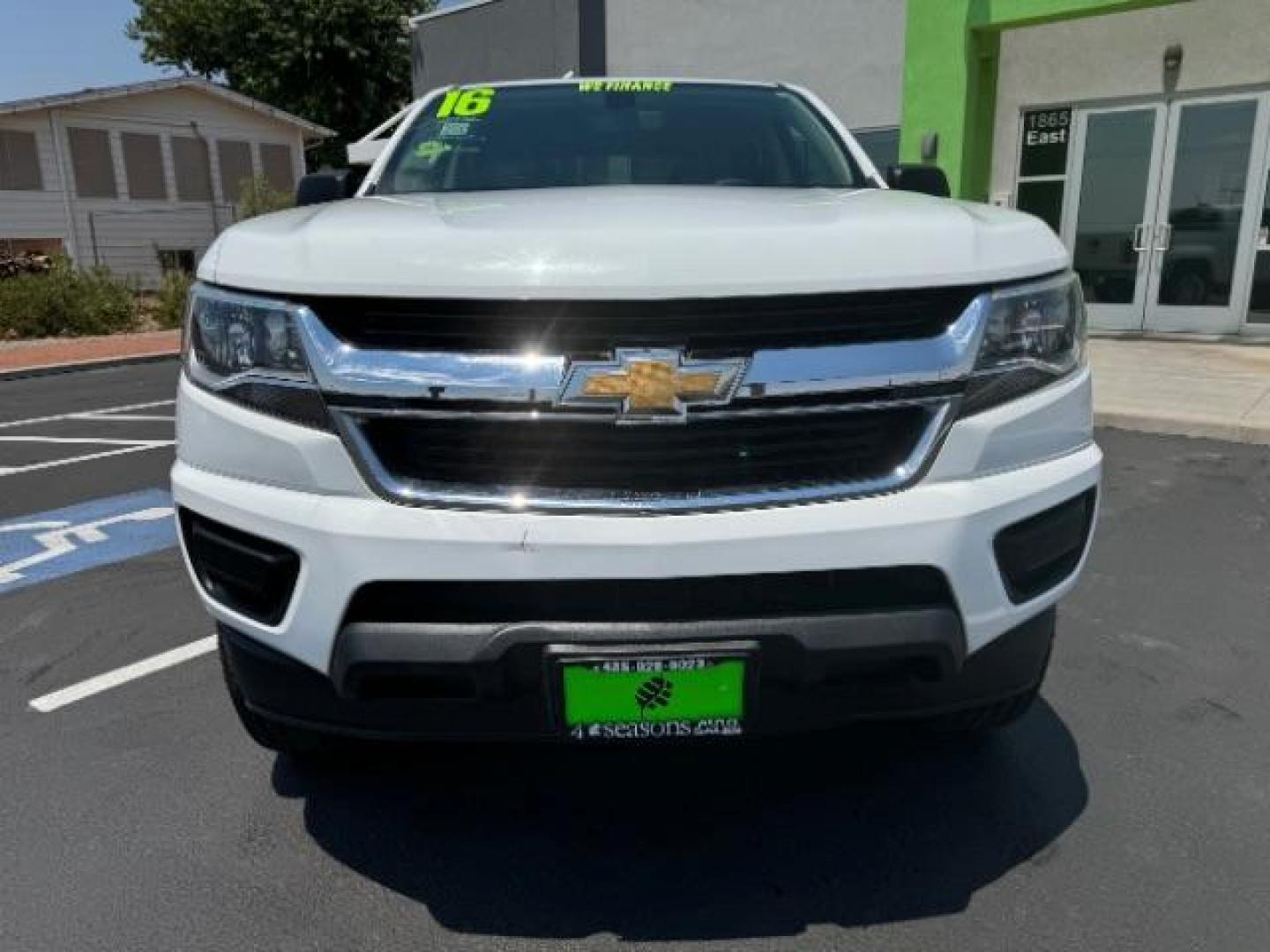 2016 Summit White /Jet Black, cloth Chevrolet Colorado LT Crew Cab 2WD Short Box (1GCGSBEA6G1) with an 2.5L L4 DOHC 16V GAS engine, 6-Speed Automatic transmission, located at 1865 East Red Hills Pkwy, St. George, 84770, (435) 628-0023, 37.120850, -113.543640 - Photo#1