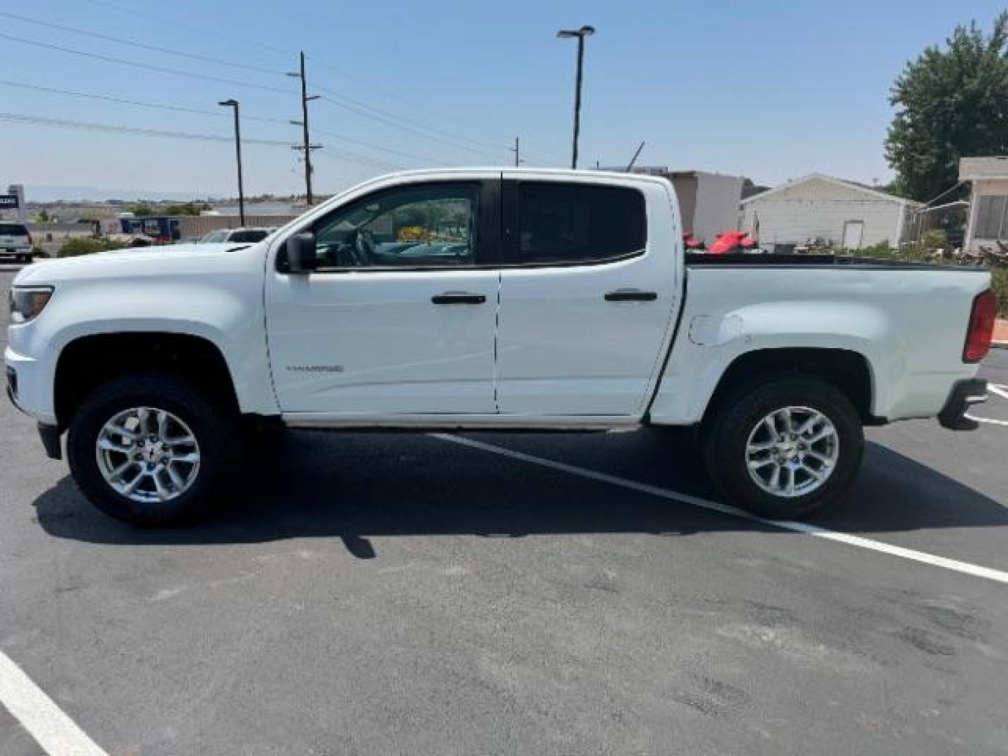 2016 Summit White /Jet Black, cloth Chevrolet Colorado LT Crew Cab 2WD Short Box (1GCGSBEA6G1) with an 2.5L L4 DOHC 16V GAS engine, 6-Speed Automatic transmission, located at 1865 East Red Hills Pkwy, St. George, 84770, (435) 628-0023, 37.120850, -113.543640 - Photo#3