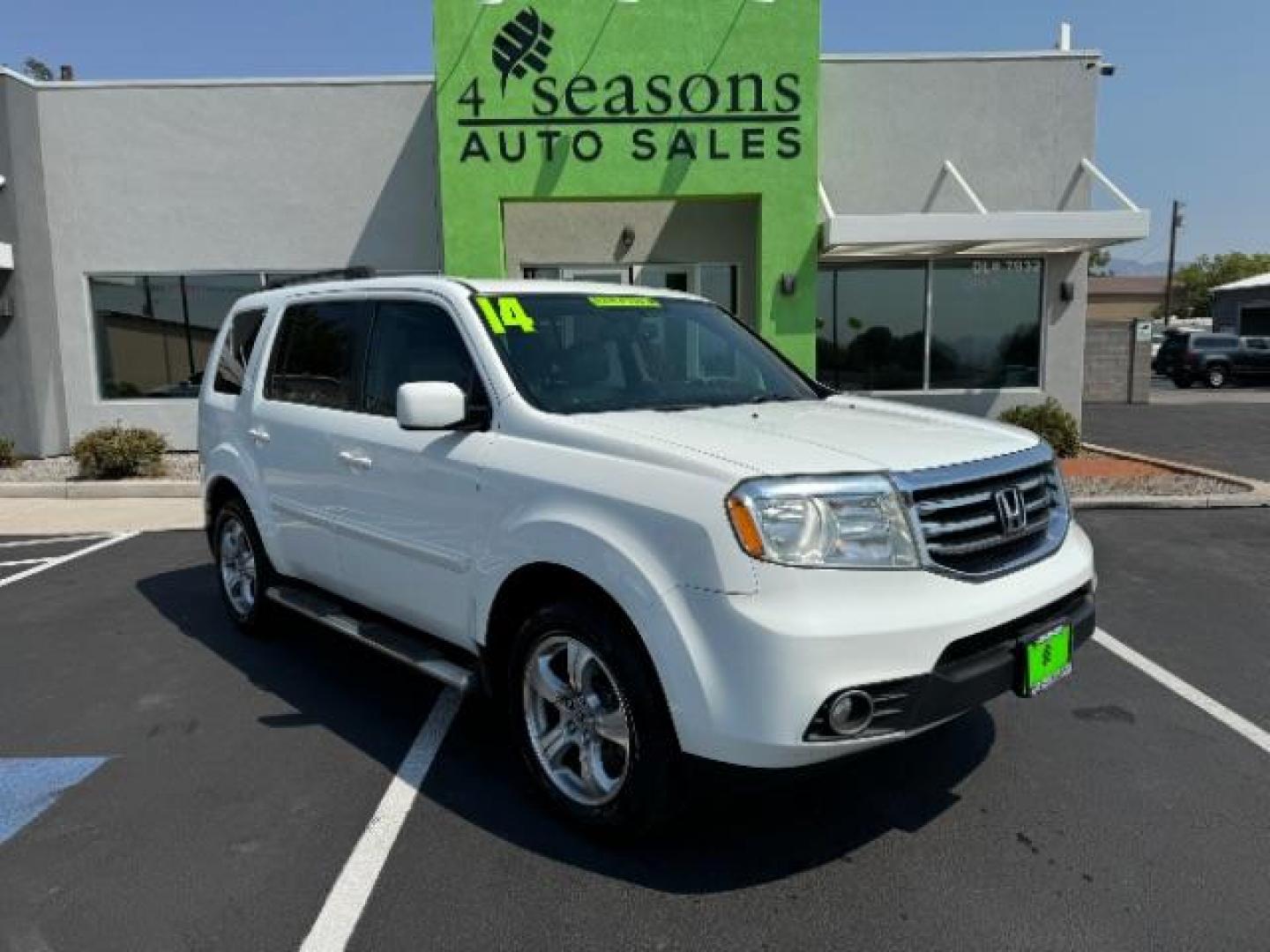 2014 Taffeta White /Black Honda Pilot EX-L 2WD 5-Spd AT with Navigation (5FNYF3H75EB) with an 3.5L V6 SOHC 24V engine, 5-Speed Automatic transmission, located at 940 North Main Street, Cedar City, UT, 84720, (435) 628-0023, 37.692936, -113.061897 - Photo#0