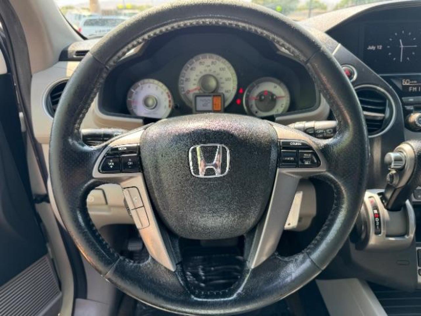 2014 Taffeta White /Black Honda Pilot EX-L 2WD 5-Spd AT with Navigation (5FNYF3H75EB) with an 3.5L V6 SOHC 24V engine, 5-Speed Automatic transmission, located at 940 North Main Street, Cedar City, UT, 84720, (435) 628-0023, 37.692936, -113.061897 - Photo#17