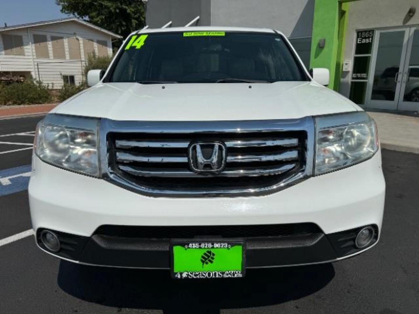 2014 Taffeta White /Black Honda Pilot EX-L 2WD 5-Spd AT with Navigation (5FNYF3H75EB) with an 3.5L V6 SOHC 24V engine, 5-Speed Automatic transmission, located at 940 North Main Street, Cedar City, UT, 84720, (435) 628-0023, 37.692936, -113.061897 - Photo#1