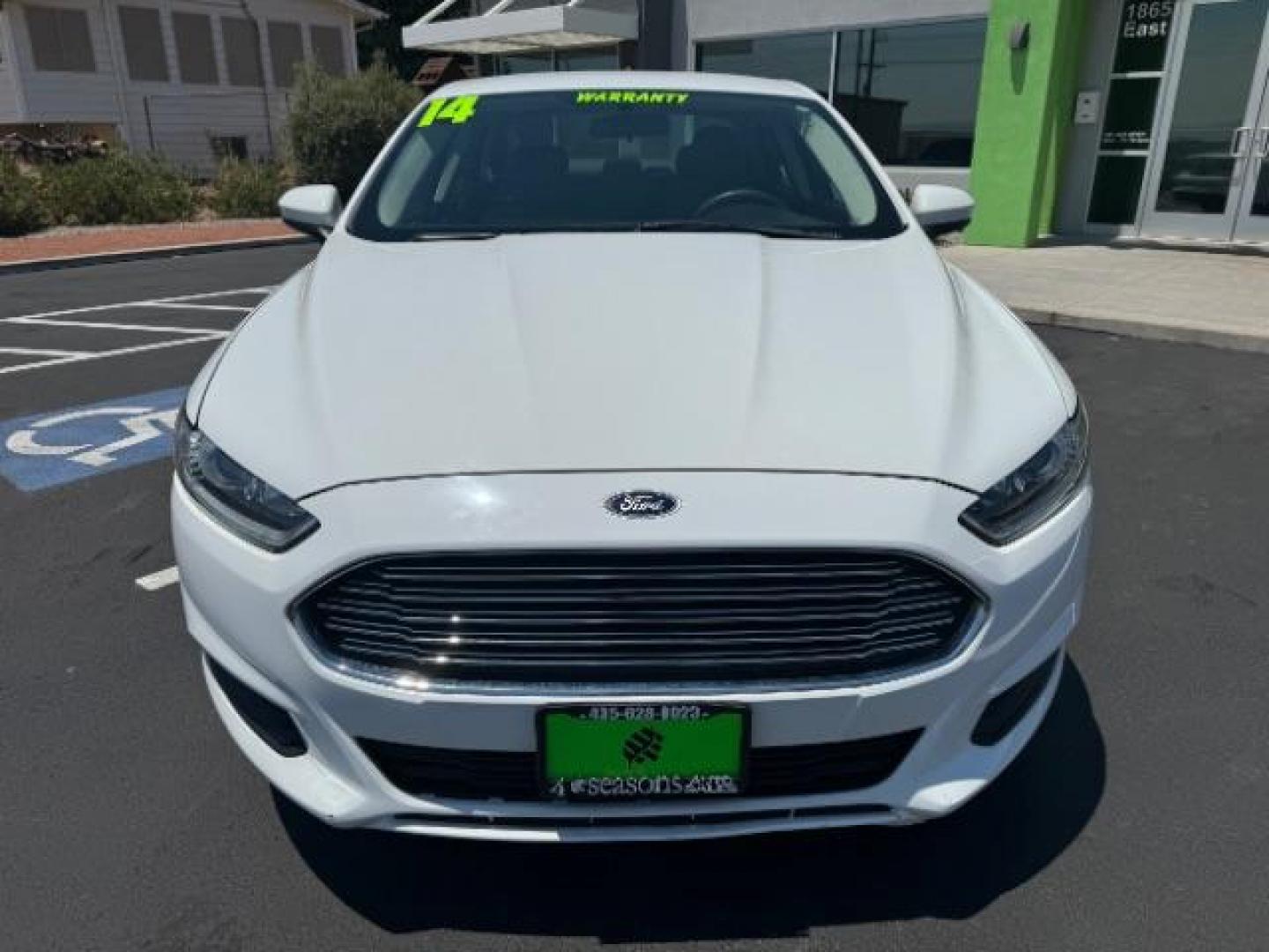 2014 Oxford White /Earth Gray Ford Fusion S (3FA6P0G73ER) with an 2.5L L4 DOHC 16V engine, located at 1865 East Red Hills Pkwy, St. George, 84770, (435) 628-0023, 37.120850, -113.543640 - We specialize in helping ALL people get the best financing available. No matter your credit score, good, bad or none we can get you an amazing rate. Had a bankruptcy, divorce, or repossessions? We give you the green light to get your credit back on the road. Low down and affordable payments that fit - Photo#1