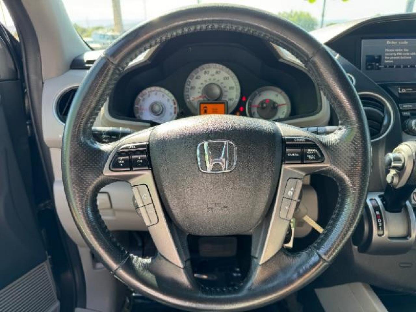 2014 Alabaster Silver Metallic Honda Pilot SPORT UTILITY 4-DR (5FNYF3H97EB) with an 3.5L V6 SOHC 24V engine, 5-Speed Automatic transmission, located at 1865 East Red Hills Pkwy, St. George, 84770, (435) 628-0023, 37.120850, -113.543640 - We specialize in helping ALL people get the best financing available. No matter your credit score, good, bad or none we can get you an amazing rate. Had a bankruptcy, divorce, or repossessions? We give you the green light to get your credit back on the road. Low down and affordable payments that fit - Photo#17