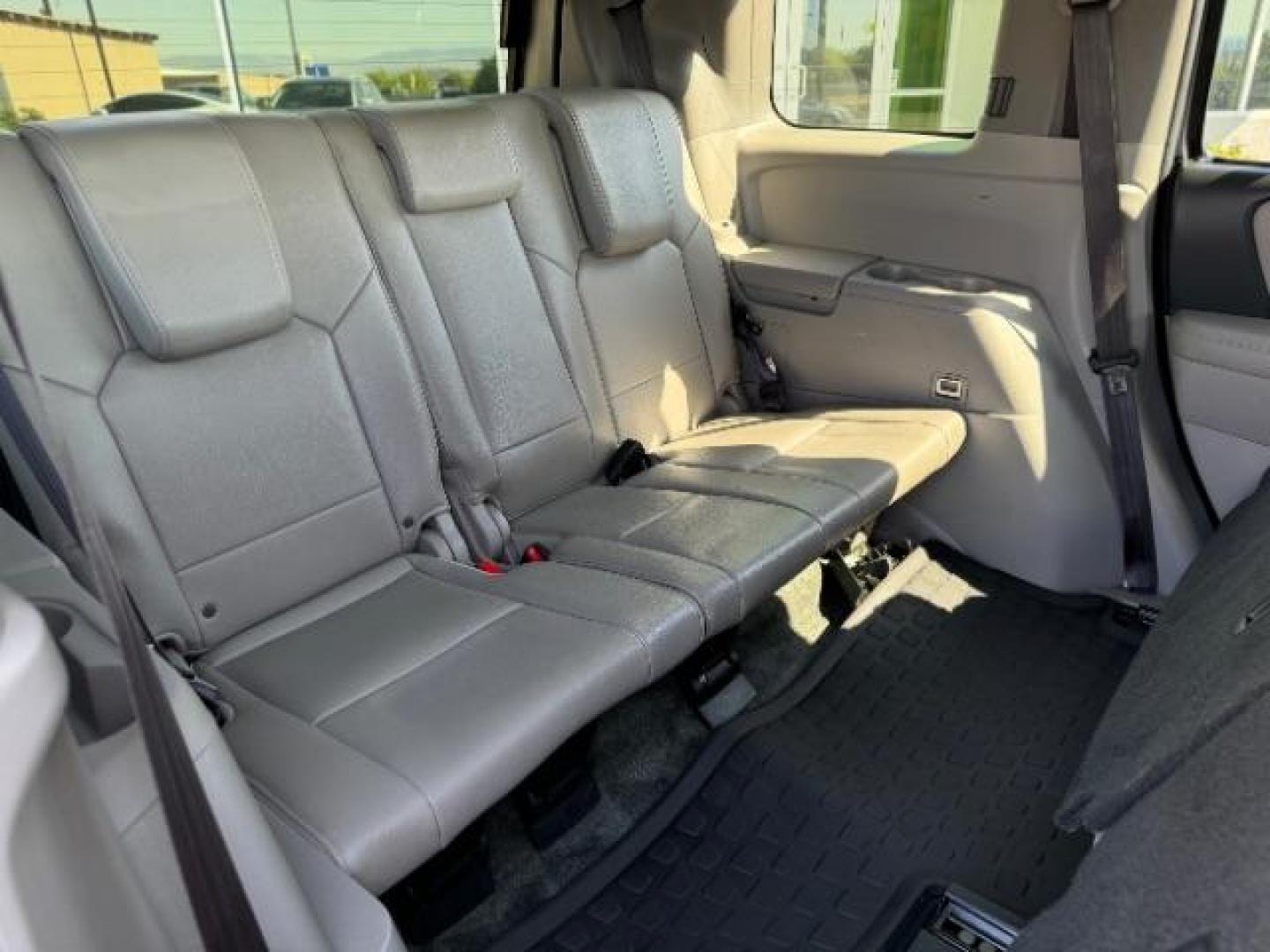 2014 Alabaster Silver Metallic Honda Pilot SPORT UTILITY 4-DR (5FNYF3H97EB) with an 3.5L V6 SOHC 24V engine, 5-Speed Automatic transmission, located at 1865 East Red Hills Pkwy, St. George, 84770, (435) 628-0023, 37.120850, -113.543640 - We specialize in helping ALL people get the best financing available. No matter your credit score, good, bad or none we can get you an amazing rate. Had a bankruptcy, divorce, or repossessions? We give you the green light to get your credit back on the road. Low down and affordable payments that fit - Photo#34