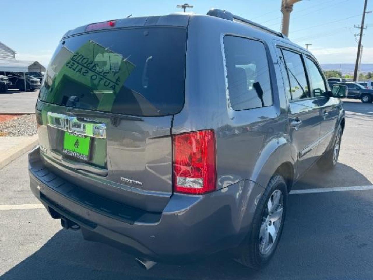 2014 Alabaster Silver Metallic Honda Pilot SPORT UTILITY 4-DR (5FNYF3H97EB) with an 3.5L V6 SOHC 24V engine, 5-Speed Automatic transmission, located at 1865 East Red Hills Pkwy, St. George, 84770, (435) 628-0023, 37.120850, -113.543640 - Photo#6