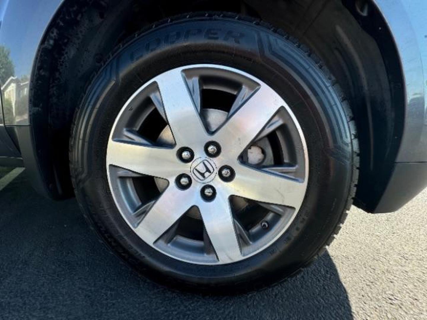 2014 Alabaster Silver Metallic Honda Pilot SPORT UTILITY 4-DR (5FNYF3H97EB) with an 3.5L V6 SOHC 24V engine, 5-Speed Automatic transmission, located at 1865 East Red Hills Pkwy, St. George, 84770, (435) 628-0023, 37.120850, -113.543640 - Photo#8