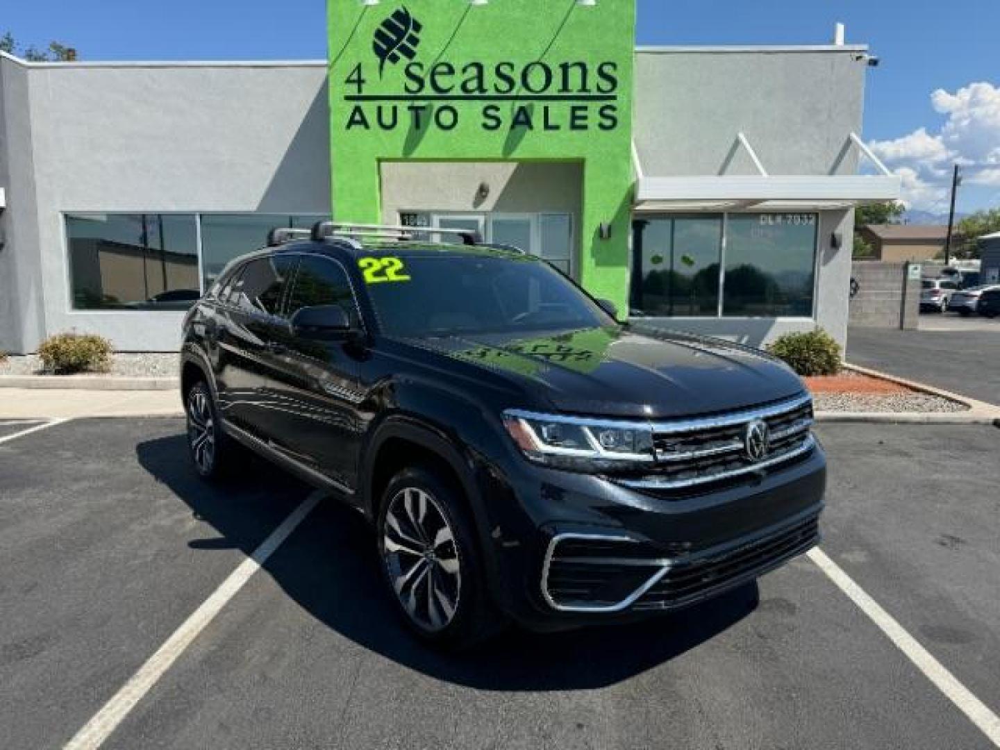 2022 Deep Black Pearl /Cinnamon Brown and Titan Black Volkswagen Atlas Cross Sport V6 SEL Premium R-Line 4MOTION (1V2FE2CA9NC) with an 3.6L V6 DOHC 24V engine, 8-Speed Automatic transmission, located at 1865 East Red Hills Pkwy, St. George, 84770, (435) 628-0023, 37.120850, -113.543640 - We specialize in helping ALL people get the best financing available. No matter your credit score, good, bad or none we can get you an amazing rate. Had a bankruptcy, divorce, or repossessions? We give you the green light to get your credit back on the road. Low down and affordable payments that fit - Photo#0