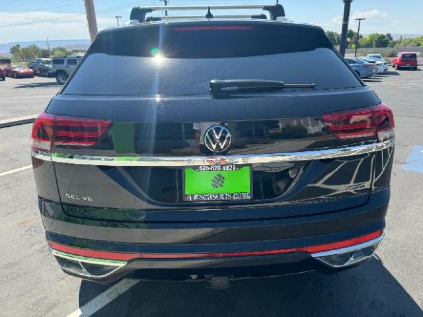 2022 Deep Black Pearl /Cinnamon Brown and Titan Black Volkswagen Atlas Cross Sport V6 SEL Premium R-Line 4MOTION (1V2FE2CA9NC) with an 3.6L V6 DOHC 24V engine, 8-Speed Automatic transmission, located at 1865 East Red Hills Pkwy, St. George, 84770, (435) 628-0023, 37.120850, -113.543640 - We specialize in helping ALL people get the best financing available. No matter your credit score, good, bad or none we can get you an amazing rate. Had a bankruptcy, divorce, or repossessions? We give you the green light to get your credit back on the road. Low down and affordable payments that fit - Photo#5