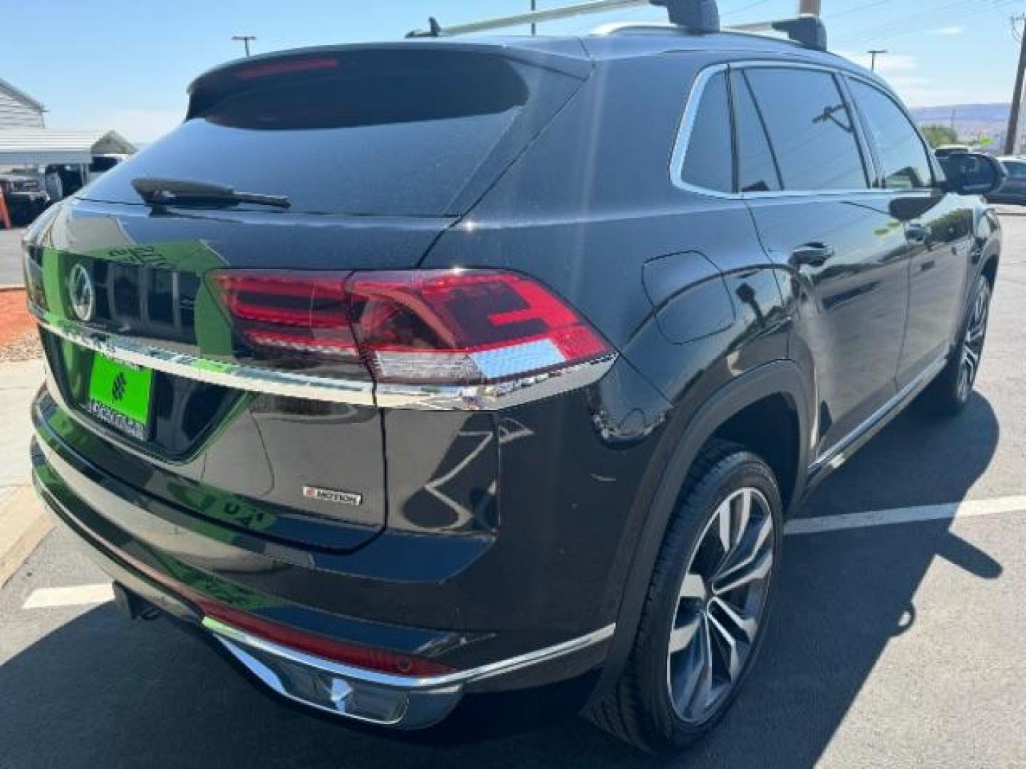 2022 Deep Black Pearl /Cinnamon Brown and Titan Black Volkswagen Atlas Cross Sport V6 SEL Premium R-Line 4MOTION (1V2FE2CA9NC) with an 3.6L V6 DOHC 24V engine, 8-Speed Automatic transmission, located at 1865 East Red Hills Pkwy, St. George, 84770, (435) 628-0023, 37.120850, -113.543640 - We specialize in helping ALL people get the best financing available. No matter your credit score, good, bad or none we can get you an amazing rate. Had a bankruptcy, divorce, or repossessions? We give you the green light to get your credit back on the road. Low down and affordable payments that fit - Photo#6