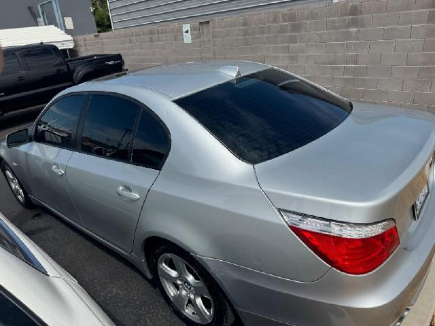 2008 Titanium Silver Metallic BMW 5-Series SEDAN 4-DR (WBANV93568C) with an 3.0L L6 DOHC 24V engine, located at 1865 East Red Hills Pkwy, St. George, 84770, (435) 628-0023, 37.120850, -113.543640 - Photo#3