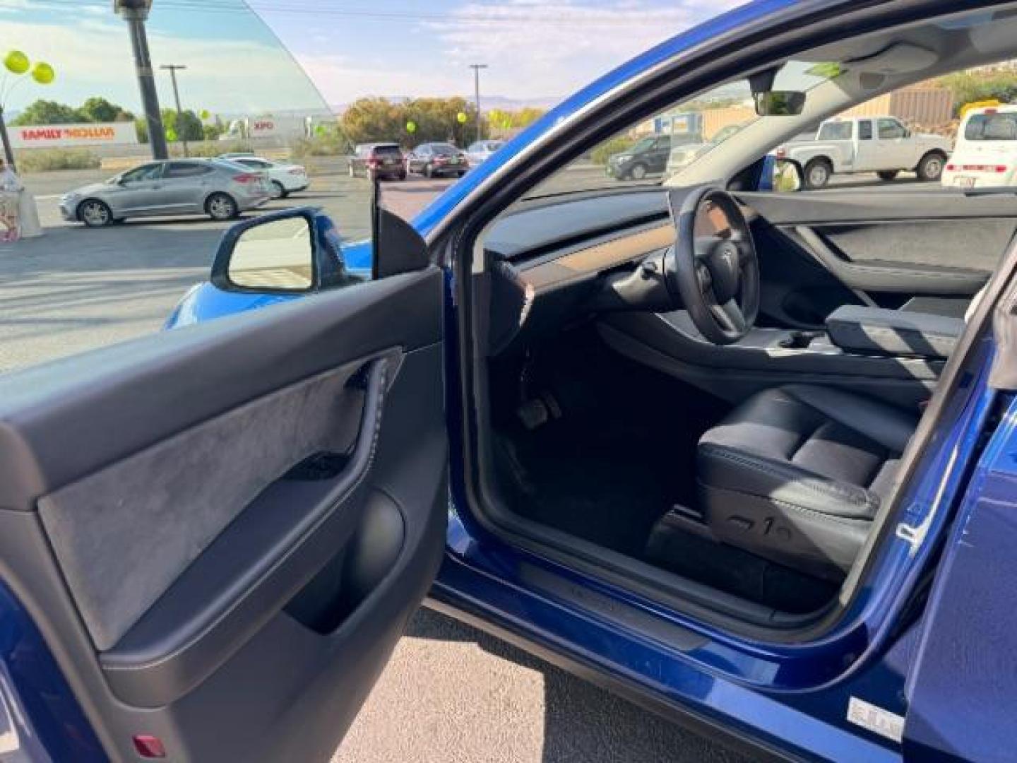 2020 Deep Blue Metallic /All Black, leatherette Tesla Model Y Long Range (5YJYGDEE2LF) with an ELECTRIC engine, 1-Speed Automatic transmission, located at 1865 East Red Hills Pkwy, St. George, 84770, (435) 628-0023, 37.120850, -113.543640 - Beautiful Long Range AWD Model Y. Excellent condition with 120k mile warranty on battery and motor. Tires are great, has roof rack, Battery still gets 285 on full charge (93% of original). ***May qualify for $4,000 EV cashback rebate*** We are setup with the IRS to directly file credit and recieve - Photo#13