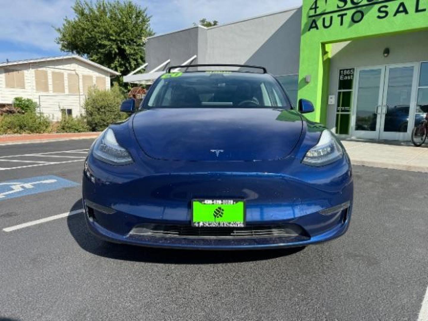 2020 Deep Blue Metallic /All Black, leatherette Tesla Model Y Long Range (5YJYGDEE2LF) with an ELECTRIC engine, 1-Speed Automatic transmission, located at 1865 East Red Hills Pkwy, St. George, 84770, (435) 628-0023, 37.120850, -113.543640 - Beautiful Long Range AWD Model Y. Excellent condition with 120k mile warranty on battery and motor. Tires are great, has roof rack, Battery still gets 285 on full charge (93% of original). ***May qualify for $4,000 EV cashback rebate*** We are setup with the IRS to directly file credit and recieve - Photo#1