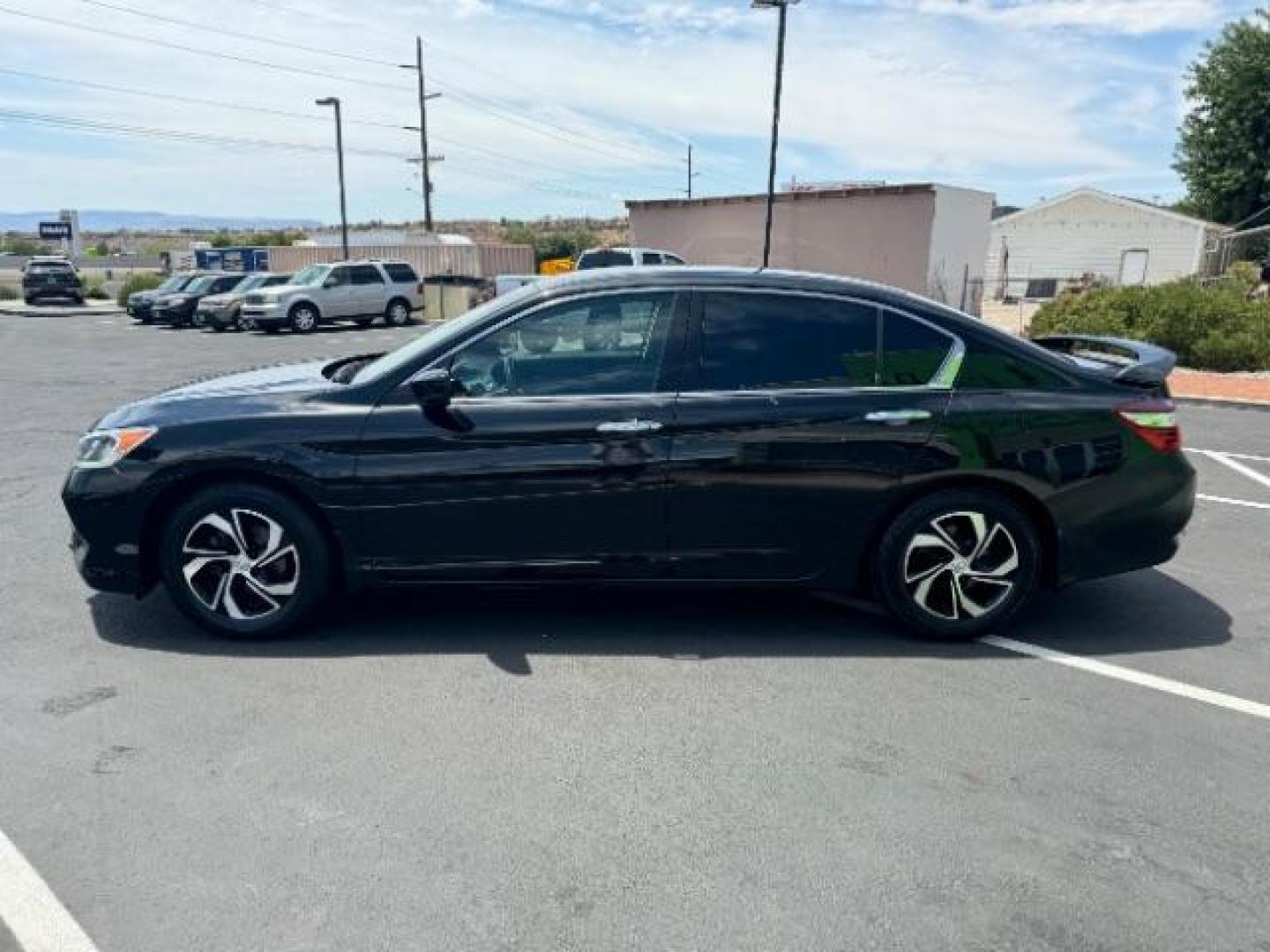 2016 Crystal Black Pearl /Black, cloth Honda Accord LX Sedan CVT (1HGCR2F38GA) with an 2.4L L4 DOHC 16V engine, Continuously Variable Transmission transmission, located at 1865 East Red Hills Pkwy, St. George, 84770, (435) 628-0023, 37.120850, -113.543640 - Photo#3