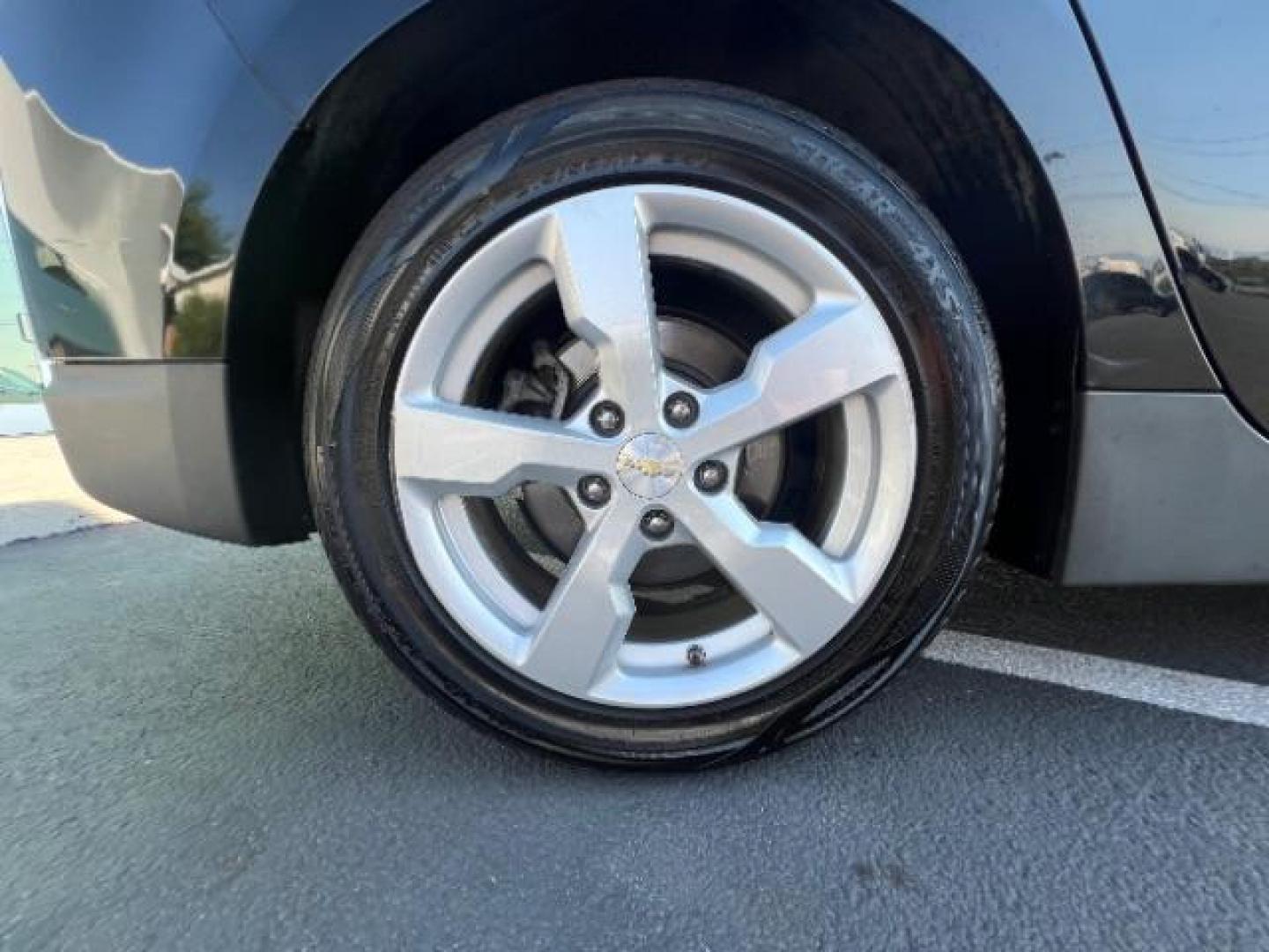 2014 Black /Black Interior Chevrolet Volt Premium w/ LEP (1G1RF6E41EU) with an 1.4L L4 DOHC 16V PLUG-IN HYBRID engine, Continuously Variable Transmission transmission, located at 940 North Main Street, Cedar City, UT, 84720, (435) 628-0023, 37.692936, -113.061897 - ***This vehicle qualifies for the EV/Hybrid tax rebate of up to $4,000*** We are setup with the IRS to recieve direct payments within 72 hours. We file the rebate online with IRS and can credit it to your down payment, reduce the sales price OR give you cashback!! These cars will not last and can o - Photo#9