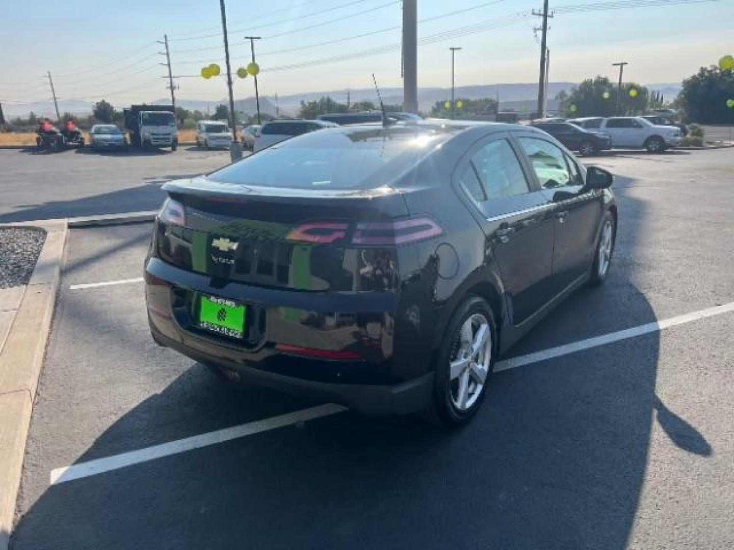 2014 Black /Black Interior Chevrolet Volt Premium w/ LEP (1G1RF6E41EU) with an 1.4L L4 DOHC 16V PLUG-IN HYBRID engine, Continuously Variable Transmission transmission, located at 940 North Main Street, Cedar City, UT, 84720, (435) 628-0023, 37.692936, -113.061897 - ***This vehicle qualifies for the EV/Hybrid tax rebate of up to $4,000*** We are setup with the IRS to recieve direct payments within 72 hours. We file the rebate online with IRS and can credit it to your down payment, reduce the sales price OR give you cashback!! These cars will not last and can o - Photo#6