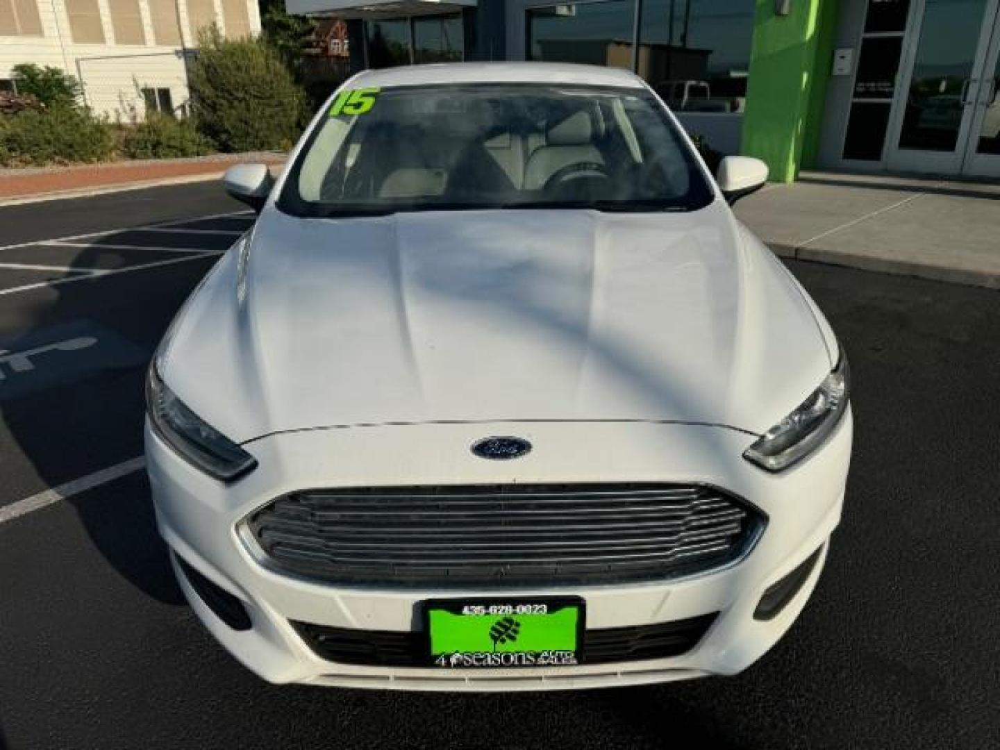 2015 Oxford White /Earth Gray Ford Fusion S (3FA6P0G76FR) with an 2.5L L4 DOHC 16V engine, 6-Speed Automatic transmission, located at 1865 East Red Hills Pkwy, St. George, 84770, (435) 628-0023, 37.120850, -113.543640 - Photo#1