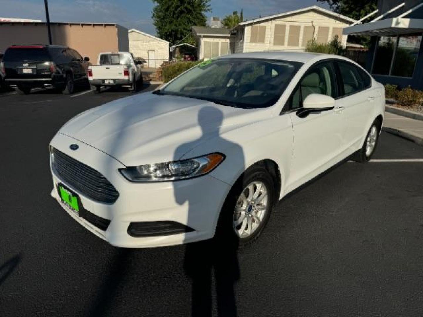 2015 Oxford White /Earth Gray Ford Fusion S (3FA6P0G76FR) with an 2.5L L4 DOHC 16V engine, 6-Speed Automatic transmission, located at 1865 East Red Hills Pkwy, St. George, 84770, (435) 628-0023, 37.120850, -113.543640 - Photo#2