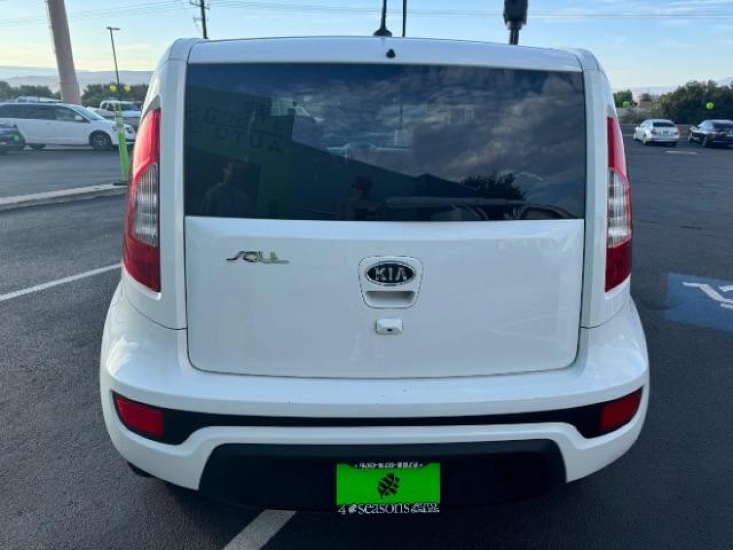 2012 White /Sand/Black Cloth Interior Kia Soul ! (KNDJT2A61C7) with an 2.0L L4 DOHC 16V engine, located at 940 North Main Street, Cedar City, UT, 84720, (435) 628-0023, 37.692936, -113.061897 - Photo#3