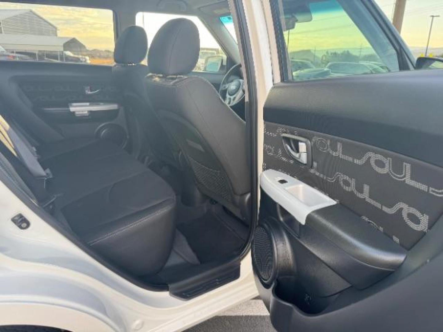 2012 White /Sand/Black Cloth Interior Kia Soul ! (KNDJT2A61C7) with an 2.0L L4 DOHC 16V engine, located at 940 North Main Street, Cedar City, UT, 84720, (435) 628-0023, 37.692936, -113.061897 - Photo#26