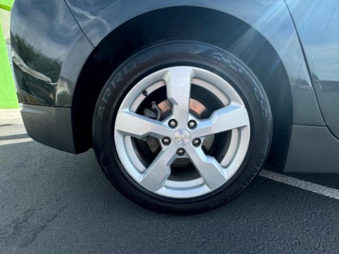 2014 Gray /Black Interior Chevrolet Volt Standard w/ LEP (1G1RE6E4XEU) with an 1.4L L4 DOHC 16V PLUG-IN HYBRID engine, Continuously Variable Transmission transmission, located at 1865 East Red Hills Pkwy, St. George, 84770, (435) 628-0023, 37.120850, -113.543640 - ***This vehicle qualifies for the EV/Hybrid tax rebate of up to $4,000*** We are setup with the IRS to recieve direct payments within 72 hours. We file the rebate online with IRS and can credit it to your down payment, reduce the sales price OR give you cashback!! These cars will not last and can o - Photo#9