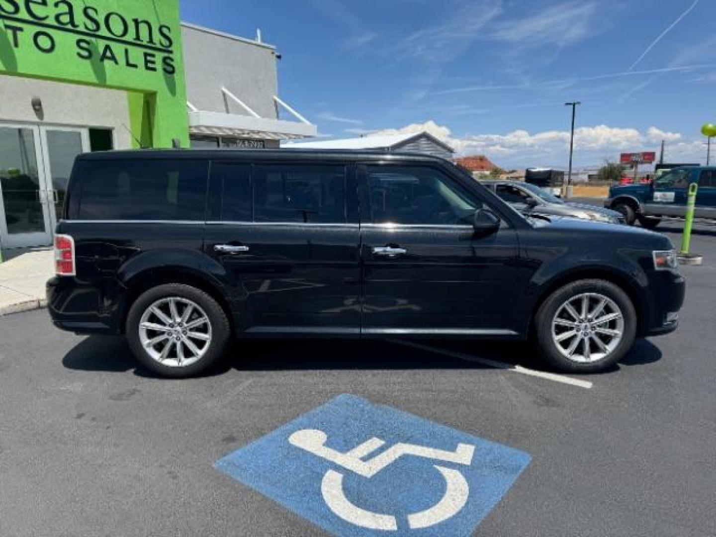 2015 Tuxedo Black Metallic /Charcoal Black, leather Ford Flex Limited FWD (2FMGK5D84FB) with an 3.5L V6 DOHC 24V engine, 6-Speed Automatic Overdrive transmission, located at 940 North Main Street, Cedar City, UT, 84720, (435) 628-0023, 37.692936, -113.061897 - We specialize in helping ALL people get the best financing available. No matter your credit score, good, bad or none we can get you an amazing rate. Had a bankruptcy, divorce, or repossessions? We give you the green light to get your credit back on the road. Low down and affordable payments that fit - Photo#7