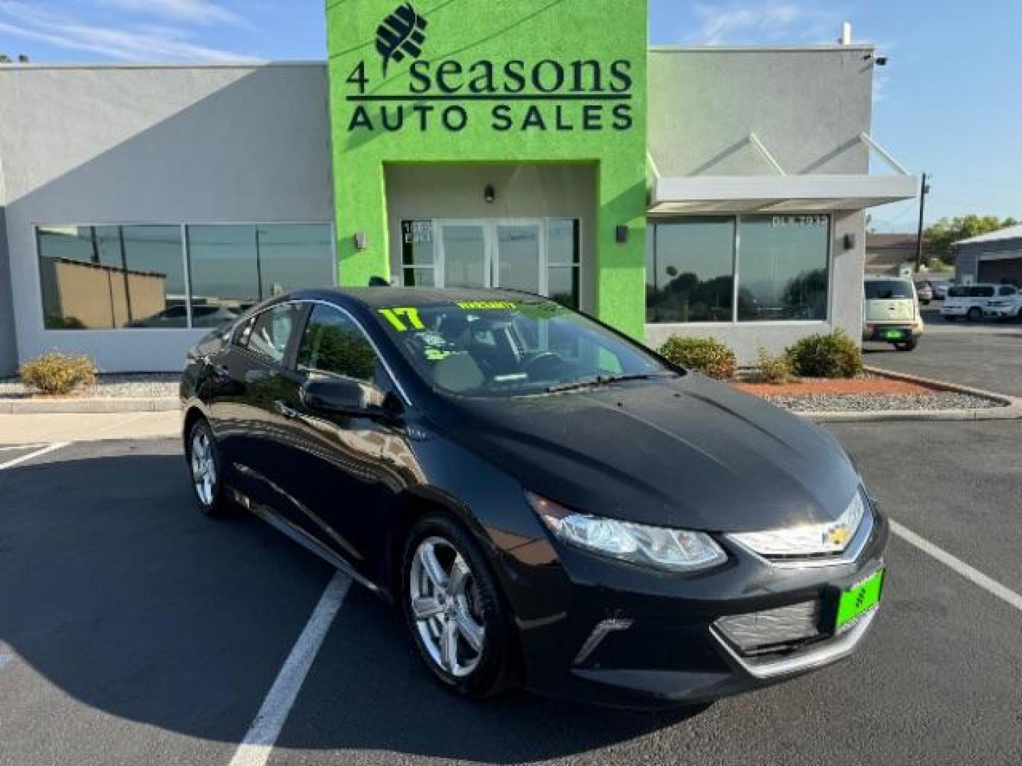 2017 Mosaic Black Metallic /Jet Black/Jet Black, cloth Chevrolet Volt LT (1G1RC6S59HU) with an 1.5L L4 DOHC 16V PLUG-IN HYBRID engine, Continuously Variable Transmission transmission, located at 1865 East Red Hills Pkwy, St. George, 84770, (435) 628-0023, 37.120850, -113.543640 - Photo#12