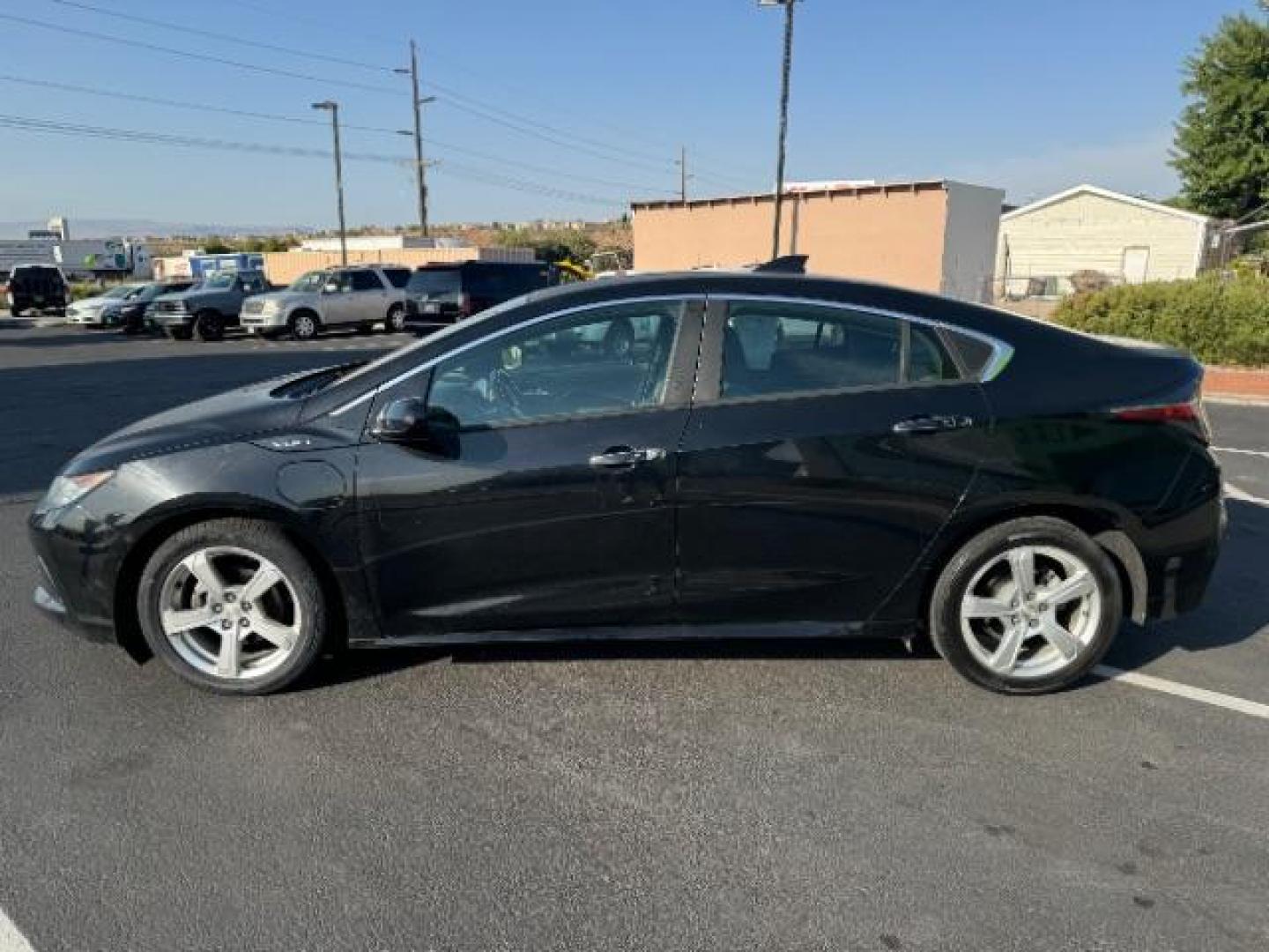 2017 Mosaic Black Metallic /Jet Black/Jet Black, cloth Chevrolet Volt LT (1G1RC6S59HU) with an 1.5L L4 DOHC 16V PLUG-IN HYBRID engine, Continuously Variable Transmission transmission, located at 1865 East Red Hills Pkwy, St. George, 84770, (435) 628-0023, 37.120850, -113.543640 - We specialize in helping ALL people get the best financing available. No matter your credit score, good, bad or none we can get you an amazing rate. Had a bankruptcy, divorce, or repossessions? We give you the green light to get your credit back on the road. Low down and affordable payments that fit - Photo#3