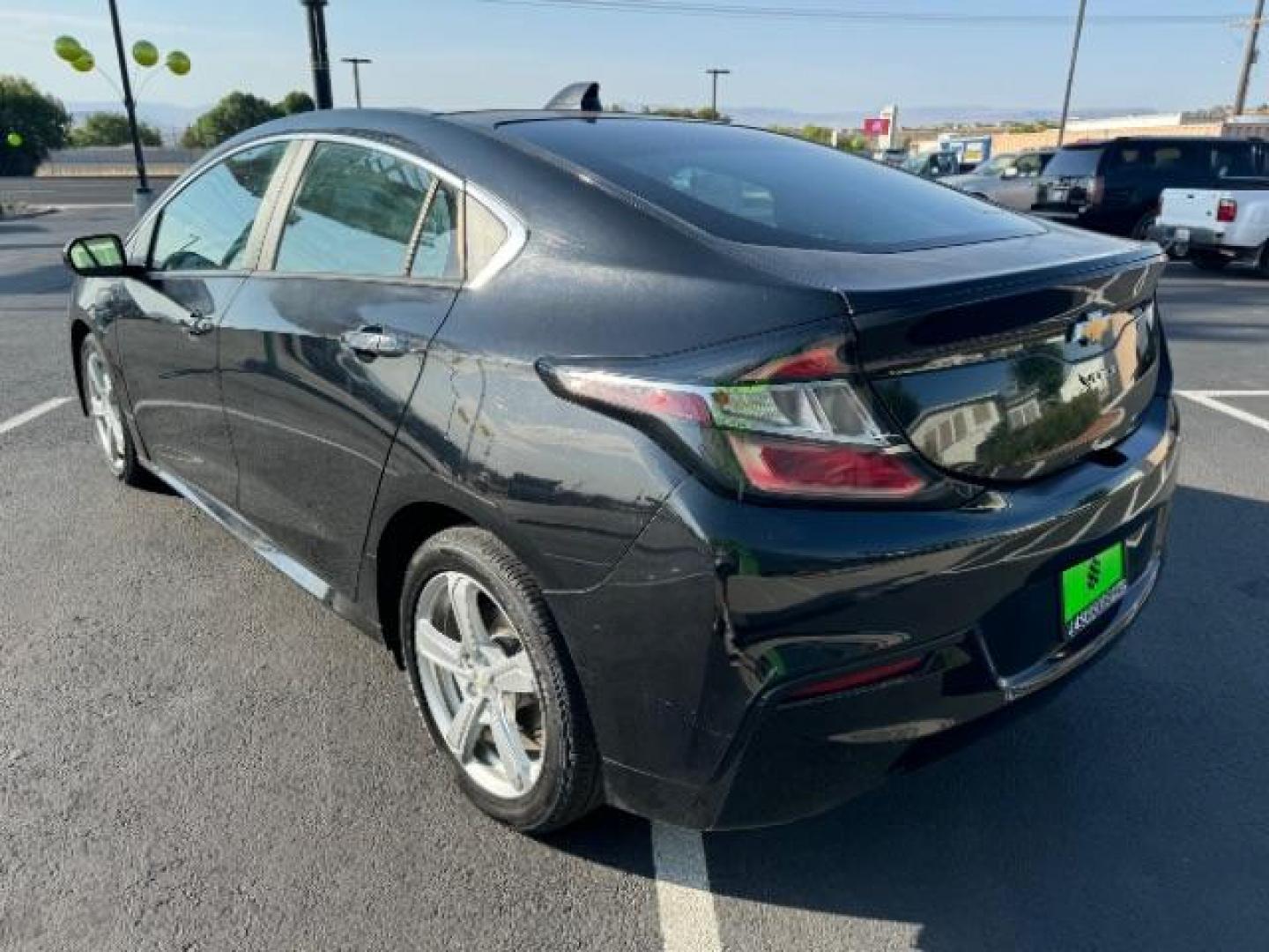 2017 Mosaic Black Metallic /Jet Black/Jet Black, cloth Chevrolet Volt LT (1G1RC6S59HU) with an 1.5L L4 DOHC 16V PLUG-IN HYBRID engine, Continuously Variable Transmission transmission, located at 1865 East Red Hills Pkwy, St. George, 84770, (435) 628-0023, 37.120850, -113.543640 - We specialize in helping ALL people get the best financing available. No matter your credit score, good, bad or none we can get you an amazing rate. Had a bankruptcy, divorce, or repossessions? We give you the green light to get your credit back on the road. Low down and affordable payments that fit - Photo#4