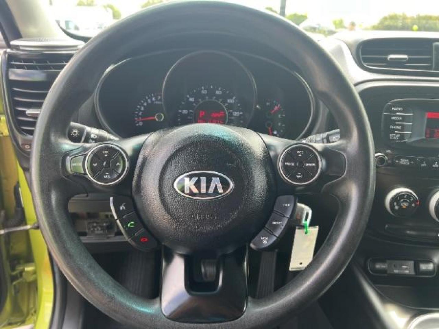 2015 Alien II /Black Kia Soul Base (KNDJN2A20F7) with an 1.6L L4 DOHC 16V engine, 6-Speed Automatic transmission, located at 940 North Main Street, Cedar City, UT, 84720, (435) 628-0023, 37.692936, -113.061897 - Photo#16