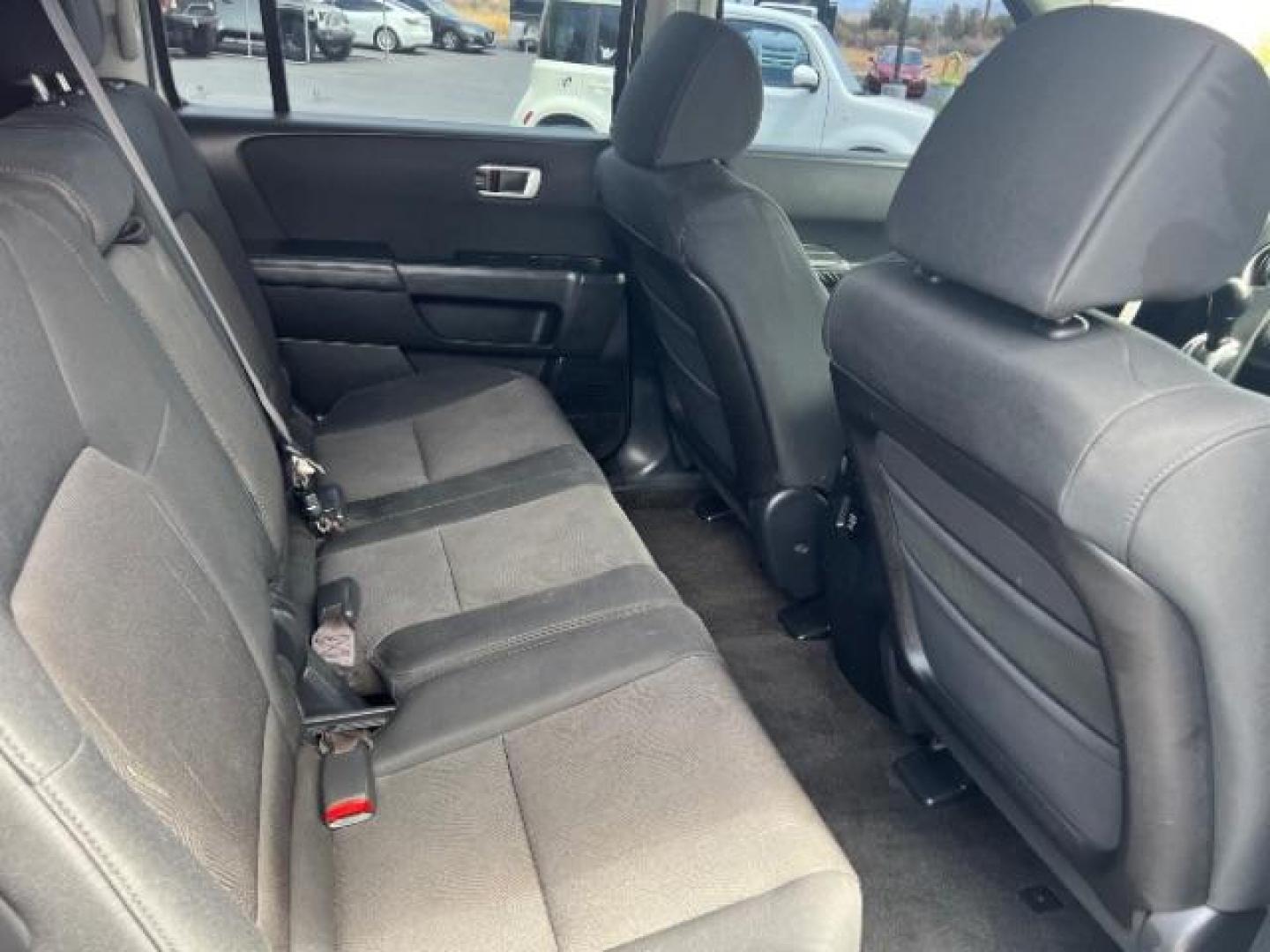 2011 Alabaster Silver Metallic /Gray Cloth Interior Honda Pilot LX 2WD 5-Spd AT (5FNYF3H23BB) with an 3.5L V6 SOHC 24V engine, 5-Speed Automatic transmission, located at 1865 East Red Hills Pkwy, St. George, 84770, (435) 628-0023, 37.120850, -113.543640 - Photo#27