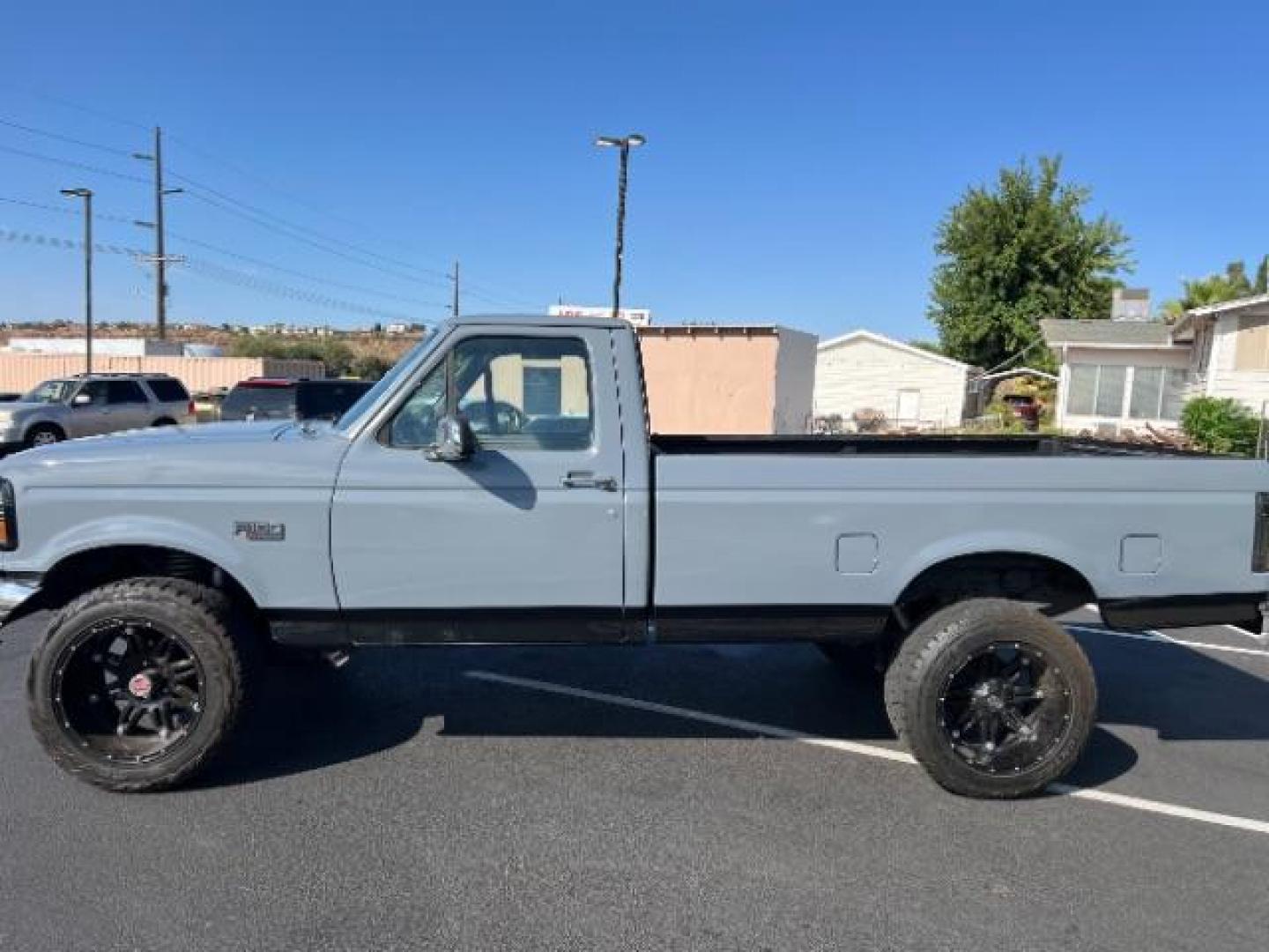 1993 Grey /Tan Cloth Interior Ford F-150 S Reg. Cab Long Bed 4WD (1FTEF14N2PL) with an 5.0L V8 OHV 16V engine, 4-Speed Automatic transmission, located at 1865 East Red Hills Pkwy, St. George, 84770, (435) 628-0023, 37.120850, -113.543640 - We specialize in helping ALL people get the best financing available. No matter your credit score, good, bad or none we can get you an amazing rate. Had a bankruptcy, divorce, or repossessions? We give you the green light to get your credit back on the road. Low down and affordable payments that fit - Photo#3