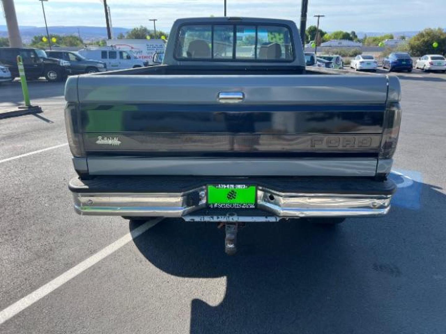 1993 Gray /Tan Cloth Interior Ford F-150 S Reg. Cab Long Bed 4WD (1FTEF14N2PL) with an 5.0L V8 OHV 16V engine, 4-Speed Automatic transmission, located at 1865 East Red Hills Pkwy, St. George, 84770, (435) 628-0023, 37.120850, -113.543640 - We specialize in helping ALL people get the best financing available. No matter your credit score, good, bad or none we can get you an amazing rate. Had a bankruptcy, divorce, or repossessions? We give you the green light to get your credit back on the road. Low down and affordable payments that fit - Photo#5