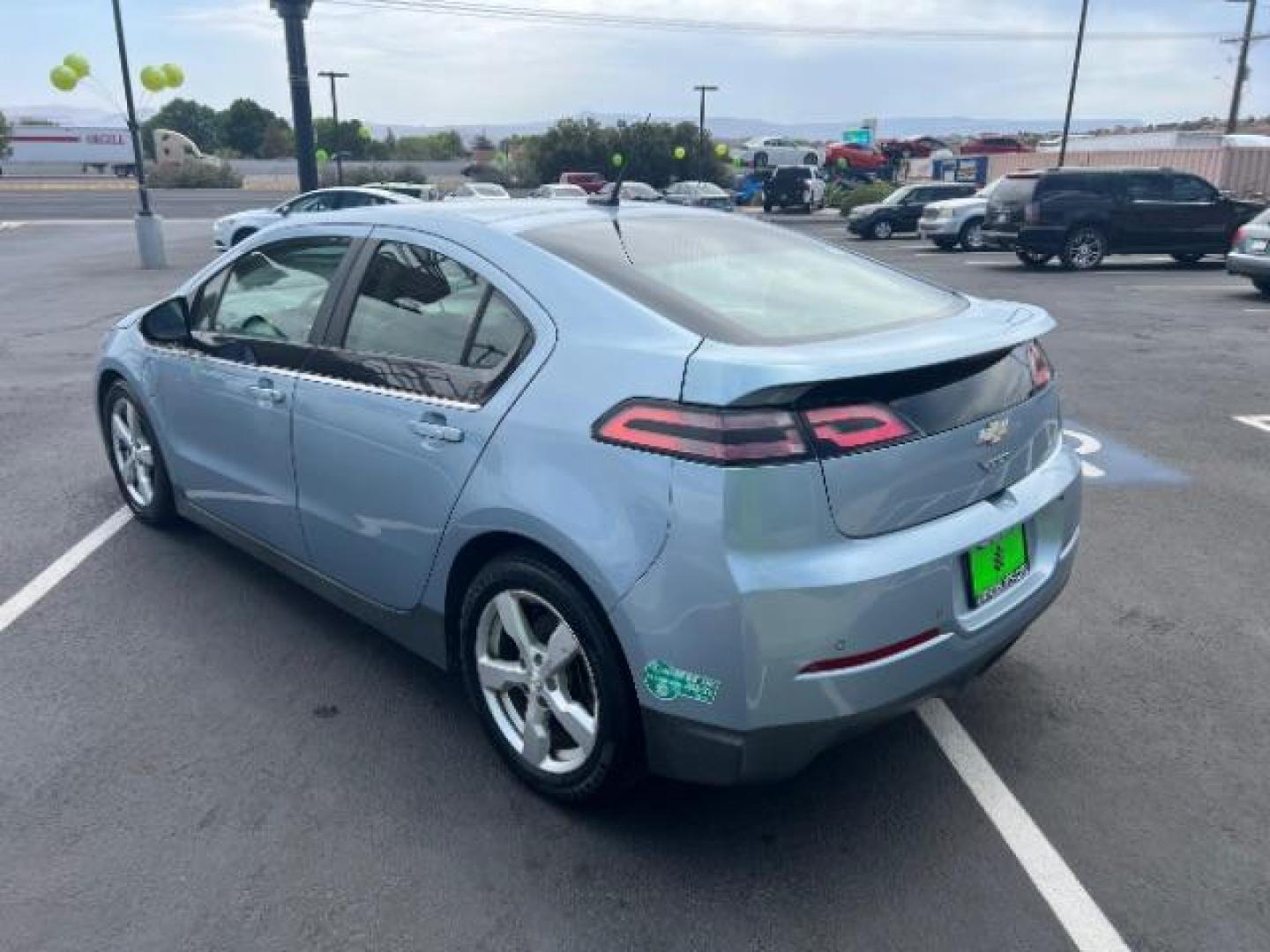 2014 Blue /Tan Cloth Interior Chevrolet Volt Premium w/ Navigation and LEP (1G1RH6E45EU) with an 1.4L L4 DOHC 16V PLUG-IN HYBRID engine, Continuously Variable Transmission transmission, located at 940 North Main Street, Cedar City, UT, 84720, (435) 628-0023, 37.692936, -113.061897 - ***This vehicle qualifies for the EV/Hybrid tax rebate of up to $4,000*** We are setup with the IRS to recieve direct payments within 72 hours. We file the rebate online with IRS and can credit it to your down payment, reduce the sales price OR give you cashback!! These cars will not last and can o - Photo#4