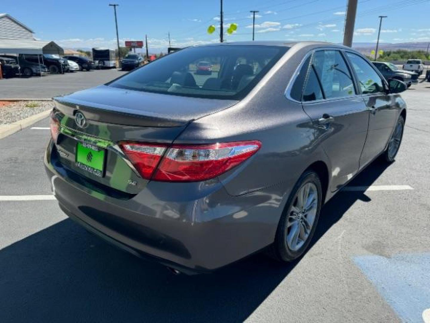 2015 Predawn Gray Mica /Black, leatherette/cloth Toyota Camry SE (4T1BF1FK3FU) with an 2.5L L4 DOHC 16V engine, 6-Speed Automatic transmission, located at 940 North Main Street, Cedar City, UT, 84720, (435) 628-0023, 37.692936, -113.061897 - We specialize in helping ALL people get the best financing available. No matter your credit score, good, bad or none we can get you an amazing rate. Had a bankruptcy, divorce, or repossessions? We give you the green light to get your credit back on the road. Low down and affordable payments that fit - Photo#6