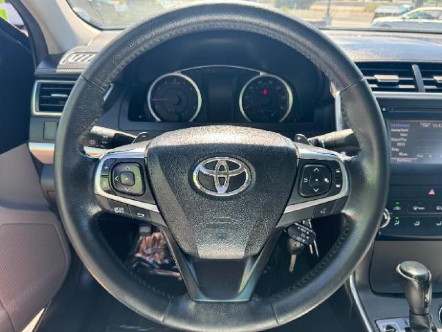 2015 Predawn Gray Mica /Black, leatherette/cloth Toyota Camry SE (4T1BF1FK3FU) with an 2.5L L4 DOHC 16V engine, 6-Speed Automatic transmission, located at 940 North Main Street, Cedar City, UT, 84720, (435) 628-0023, 37.692936, -113.061897 - Photo#17