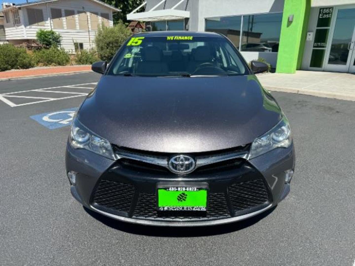 2015 Predawn Gray Mica /Black, leatherette/cloth Toyota Camry SE (4T1BF1FK3FU) with an 2.5L L4 DOHC 16V engine, 6-Speed Automatic transmission, located at 940 North Main Street, Cedar City, UT, 84720, (435) 628-0023, 37.692936, -113.061897 - Photo#1